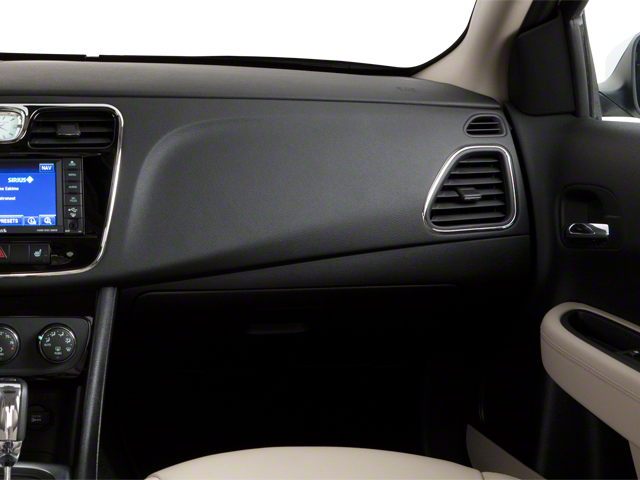 2012 Chrysler 200 LX