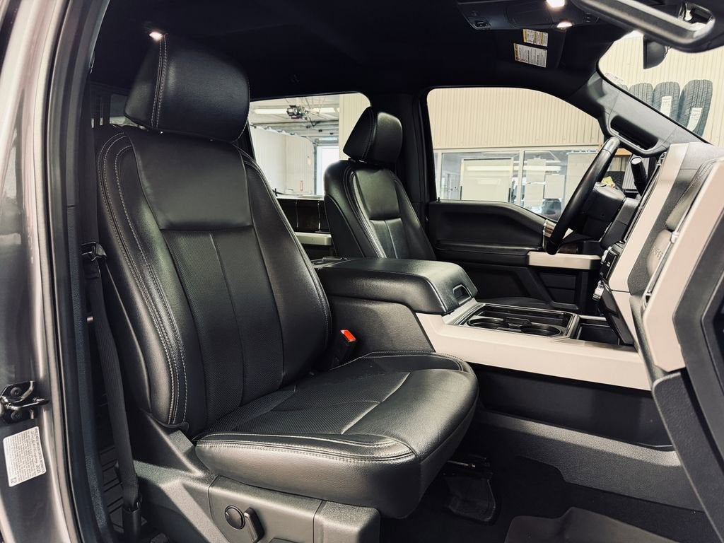 2022 Ford F-350 LARIAT