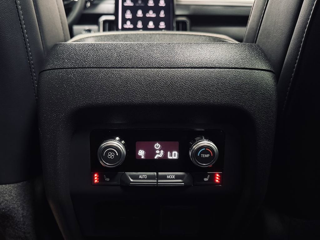 2024 GMC Acadia AT4
