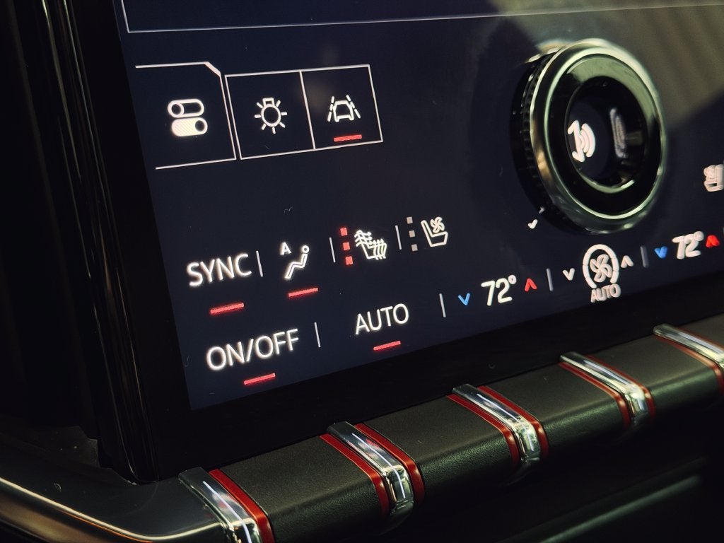 2024 GMC Acadia AT4