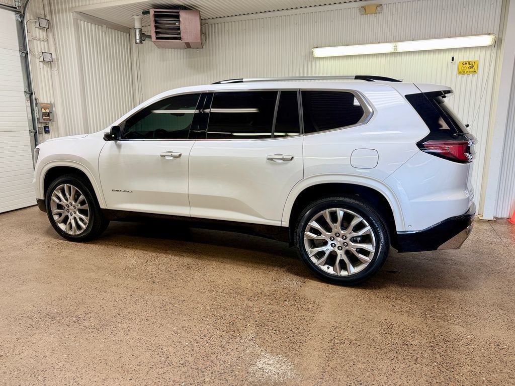 2024 GMC Acadia Denali