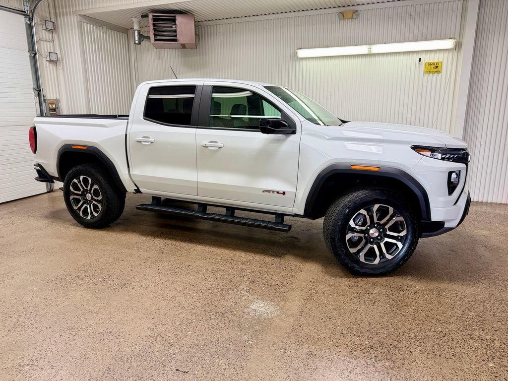 2024 GMC Canyon AT4