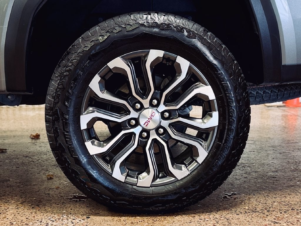2024 GMC Canyon Denali