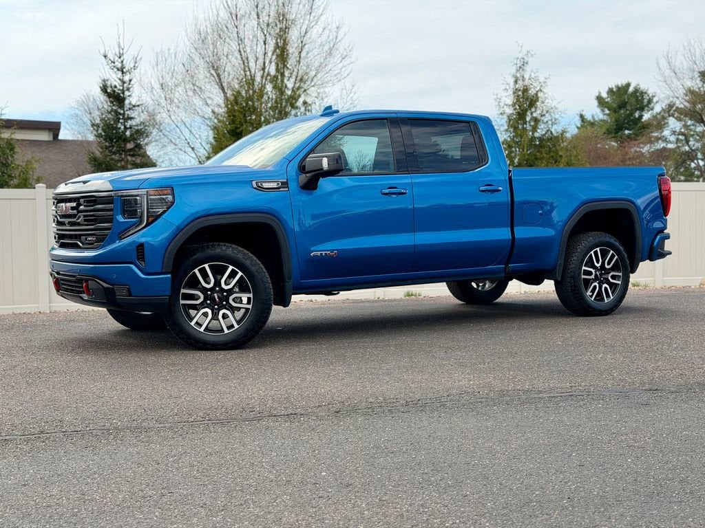 2023 GMC Sierra 1500 AT4