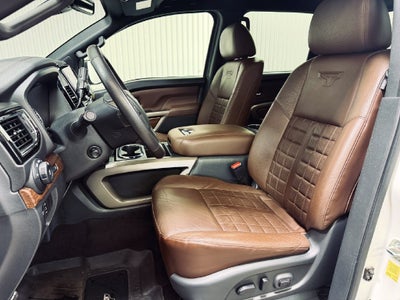 2023 Nissan TITAN Crew Cab Platinum Reserve 4x4