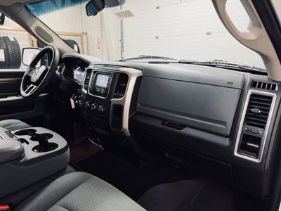 2019 RAM 1500 Classic SLT Crew Cab 4x4 5'7" Box