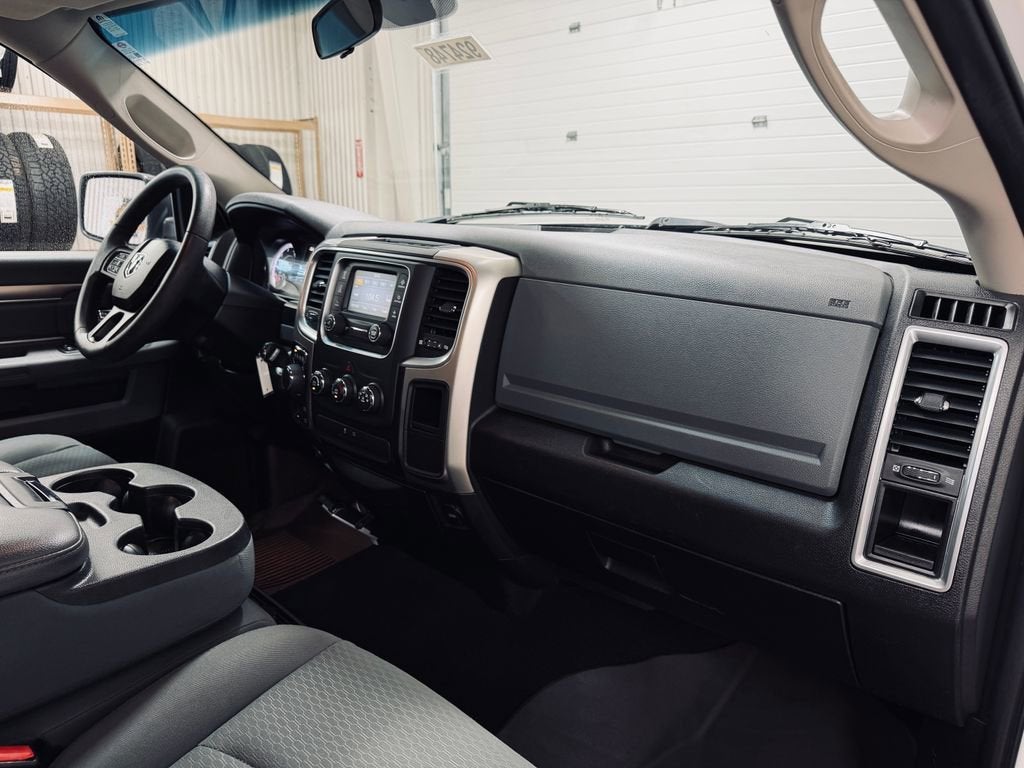 2019 RAM 1500 Classic SLT Crew Cab 4x4 5'7" Box