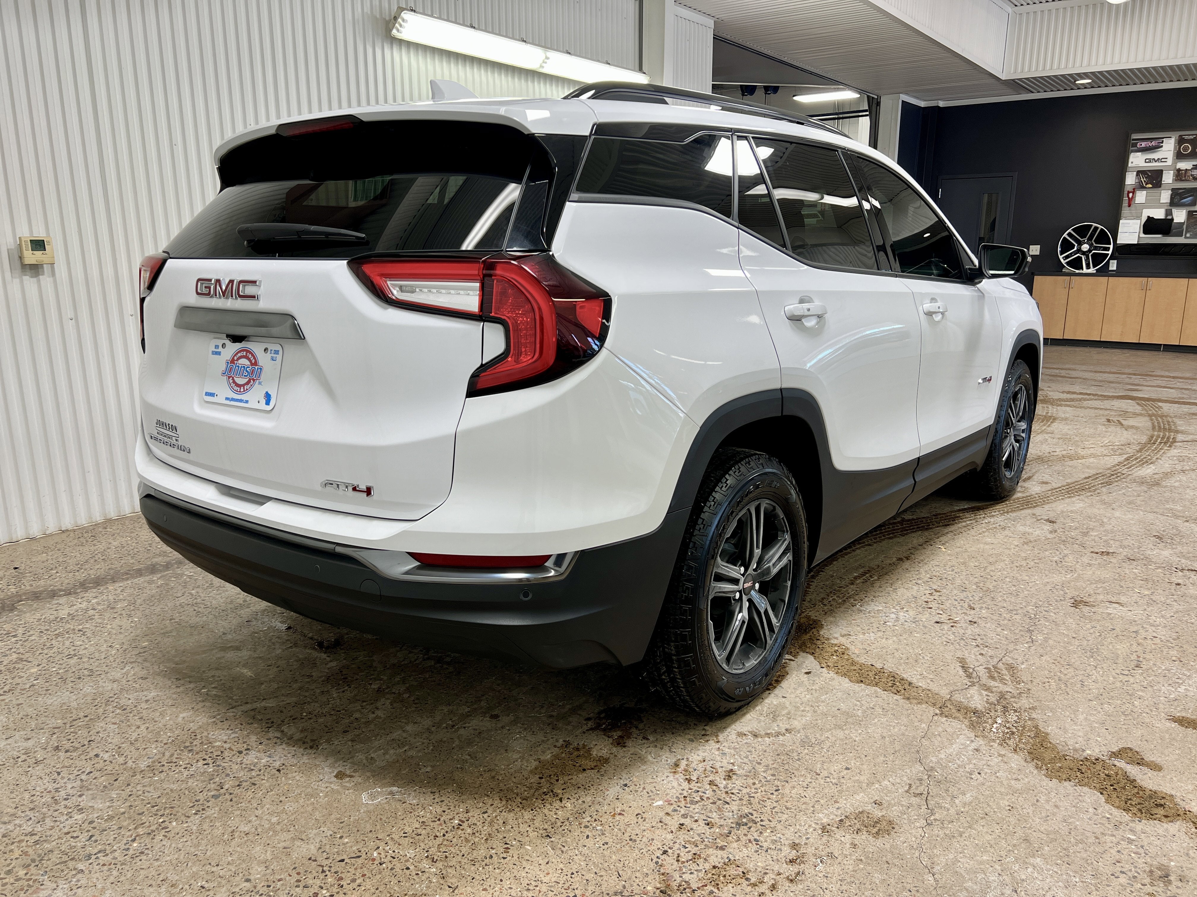 2024 GMC Terrain AT4