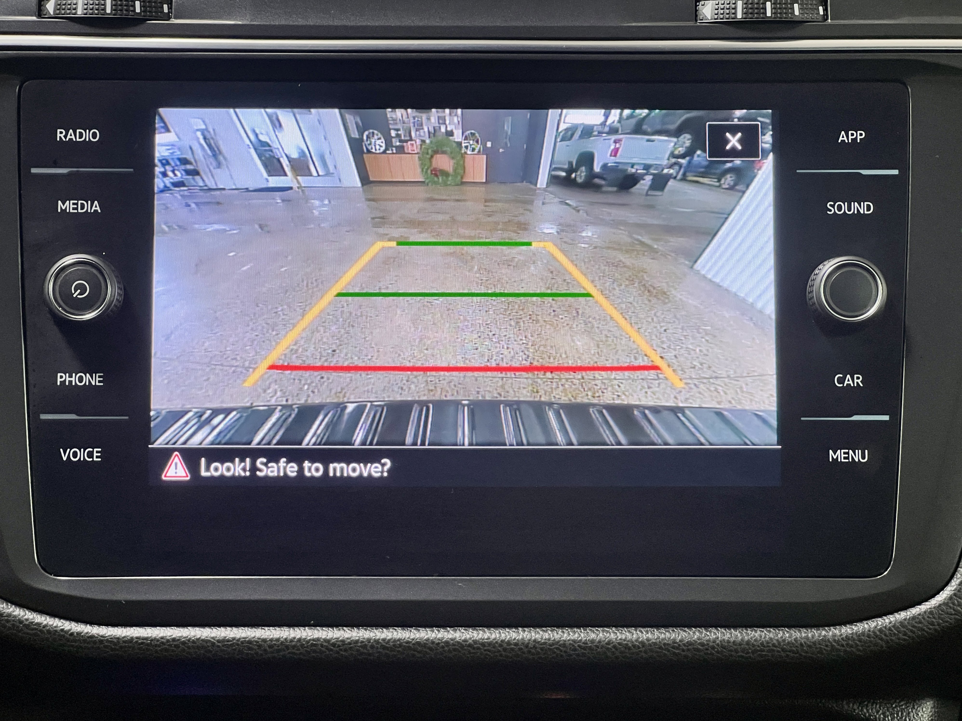 2023 Volkswagen Tiguan SE R-Line Black