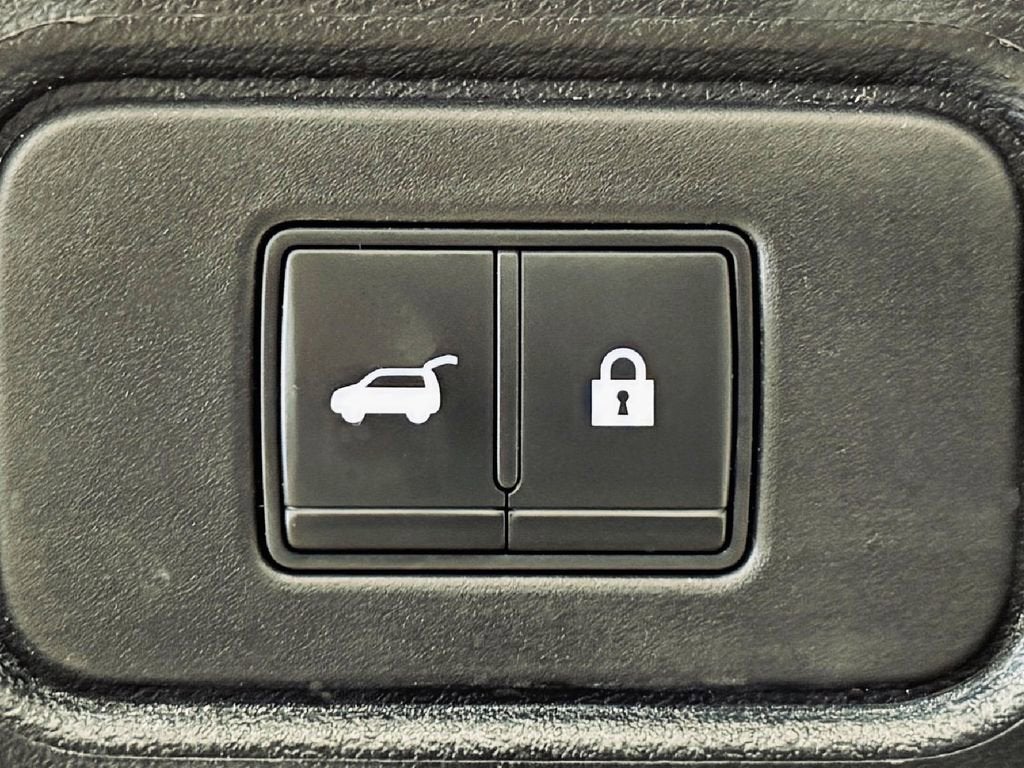 2022 Nissan Pathfinder SL 4WD