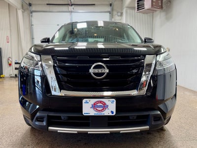 2024 Nissan Pathfinder Platinum 4WD