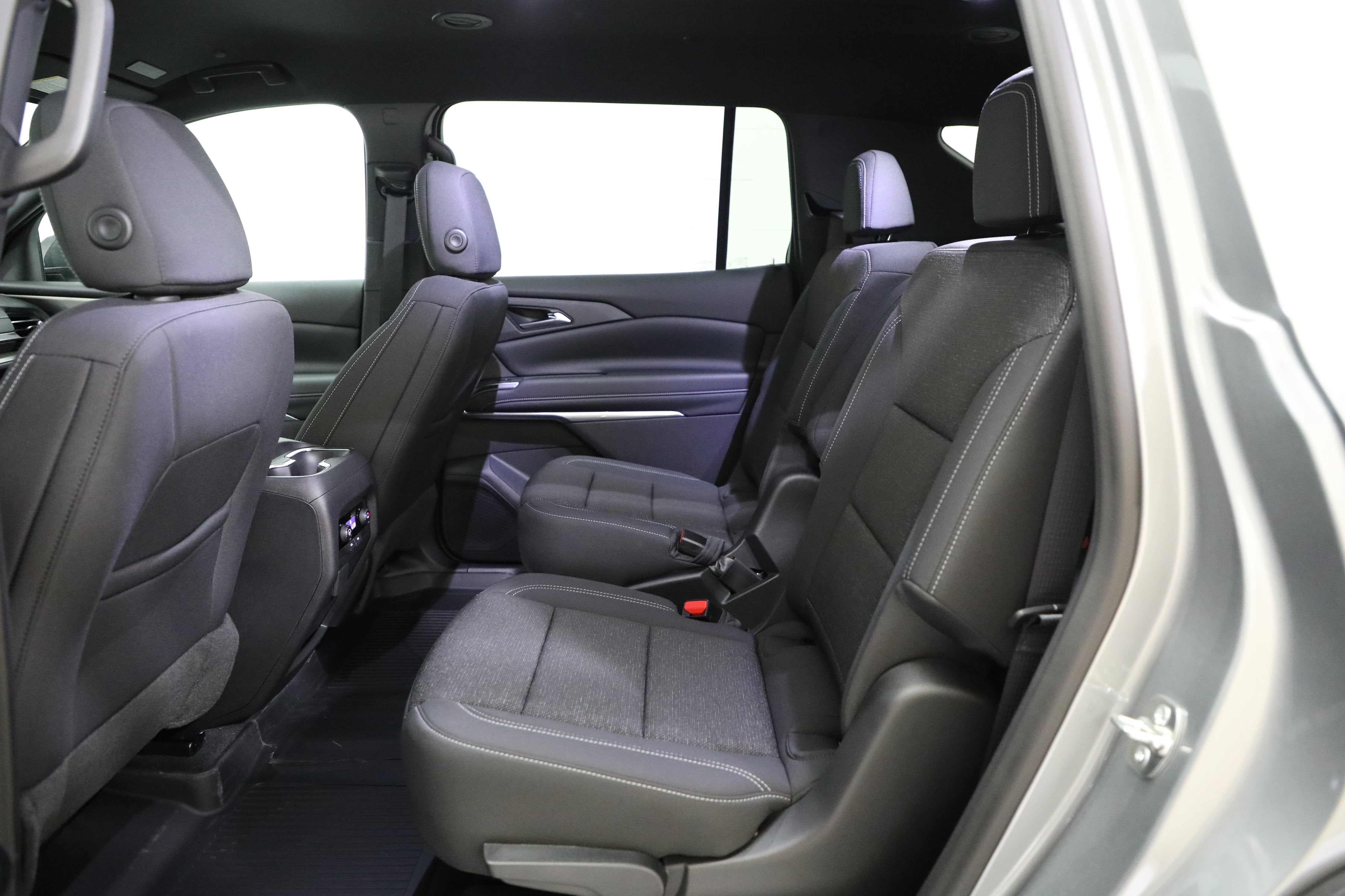 2027 Chevrolet Traverse LT - Photo 10