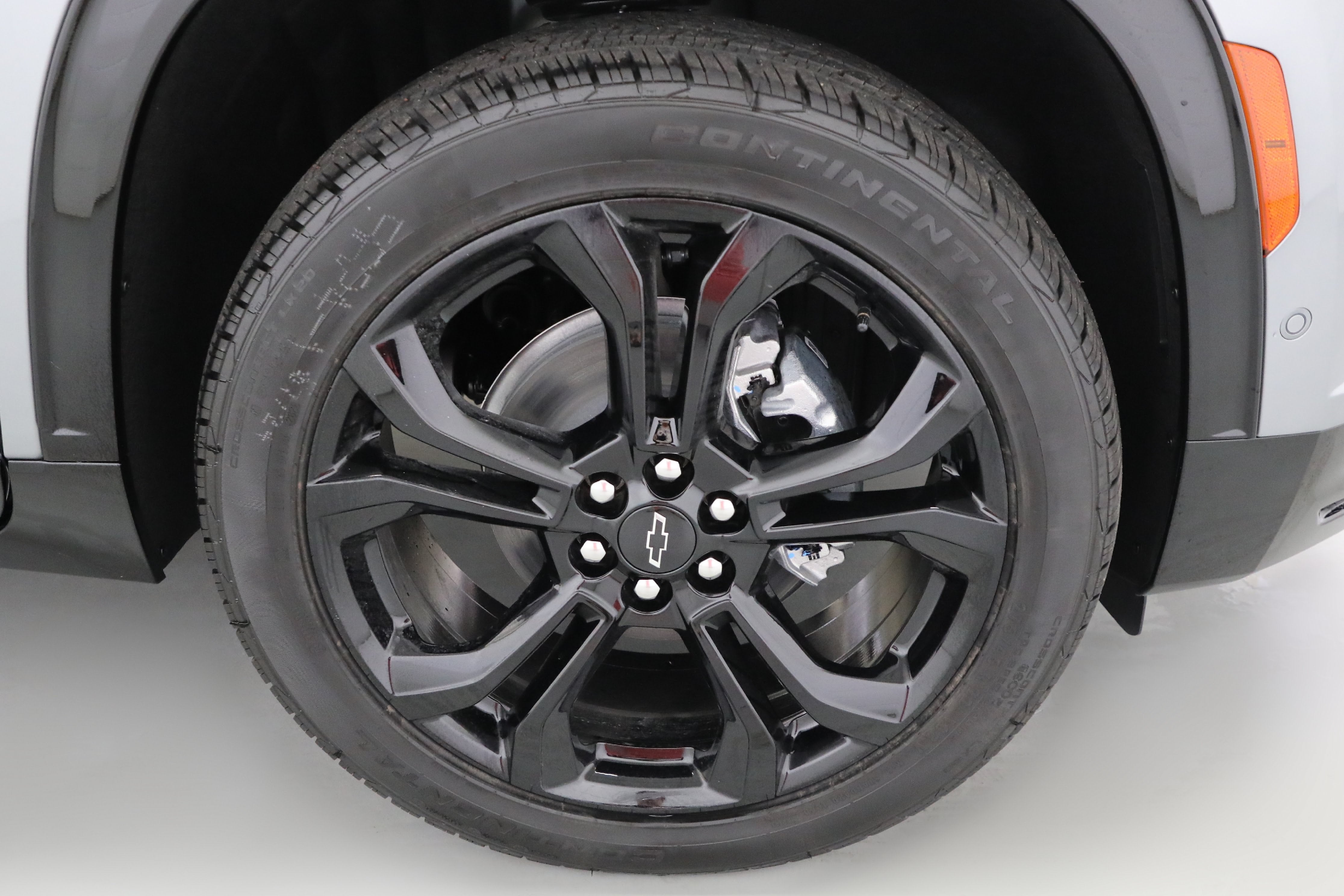 2027 Chevrolet Traverse RS - Photo 22
