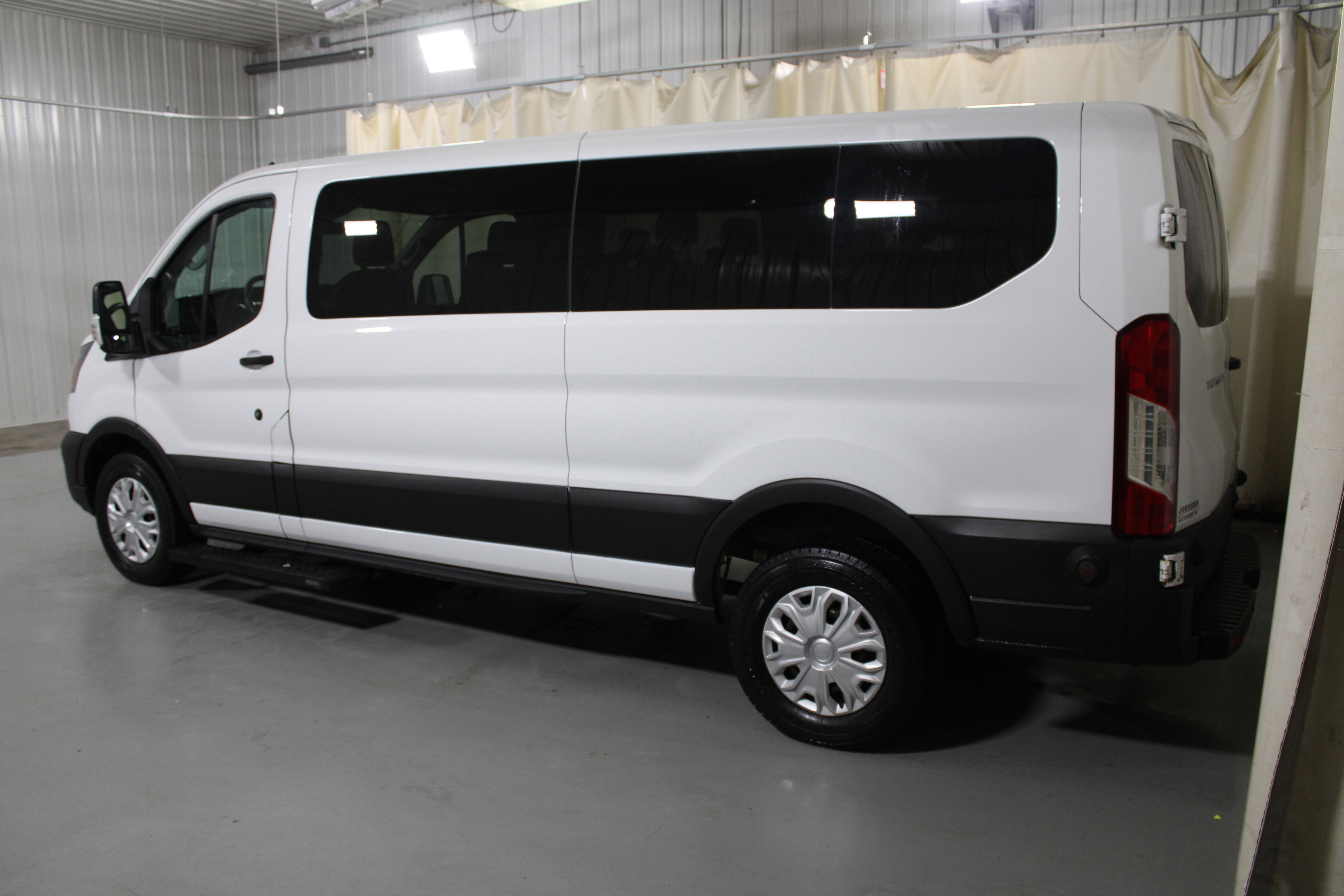 2020 Ford Transit Passenger Wagon XL