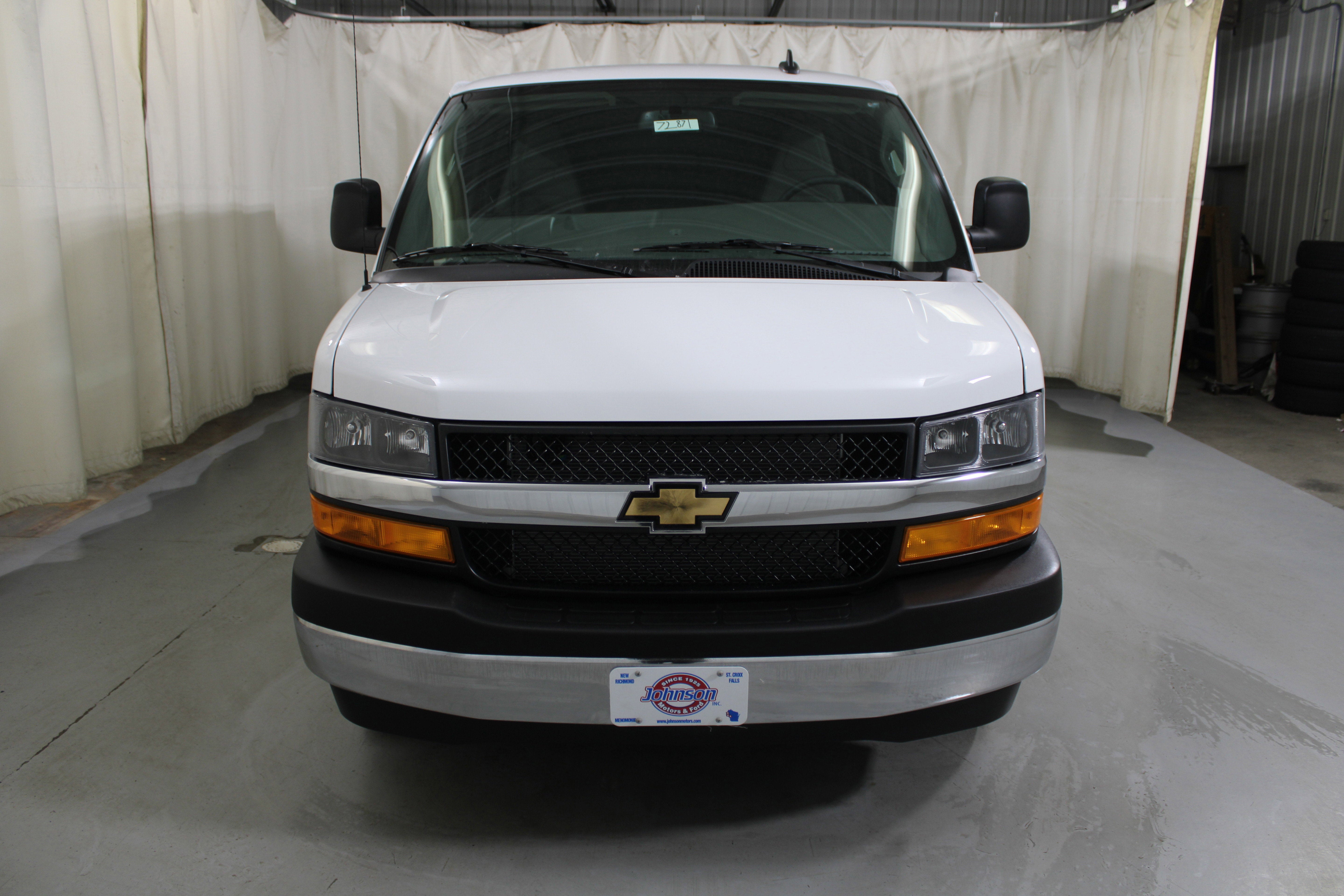 2025 Chevrolet Express Cargo 2500 WT