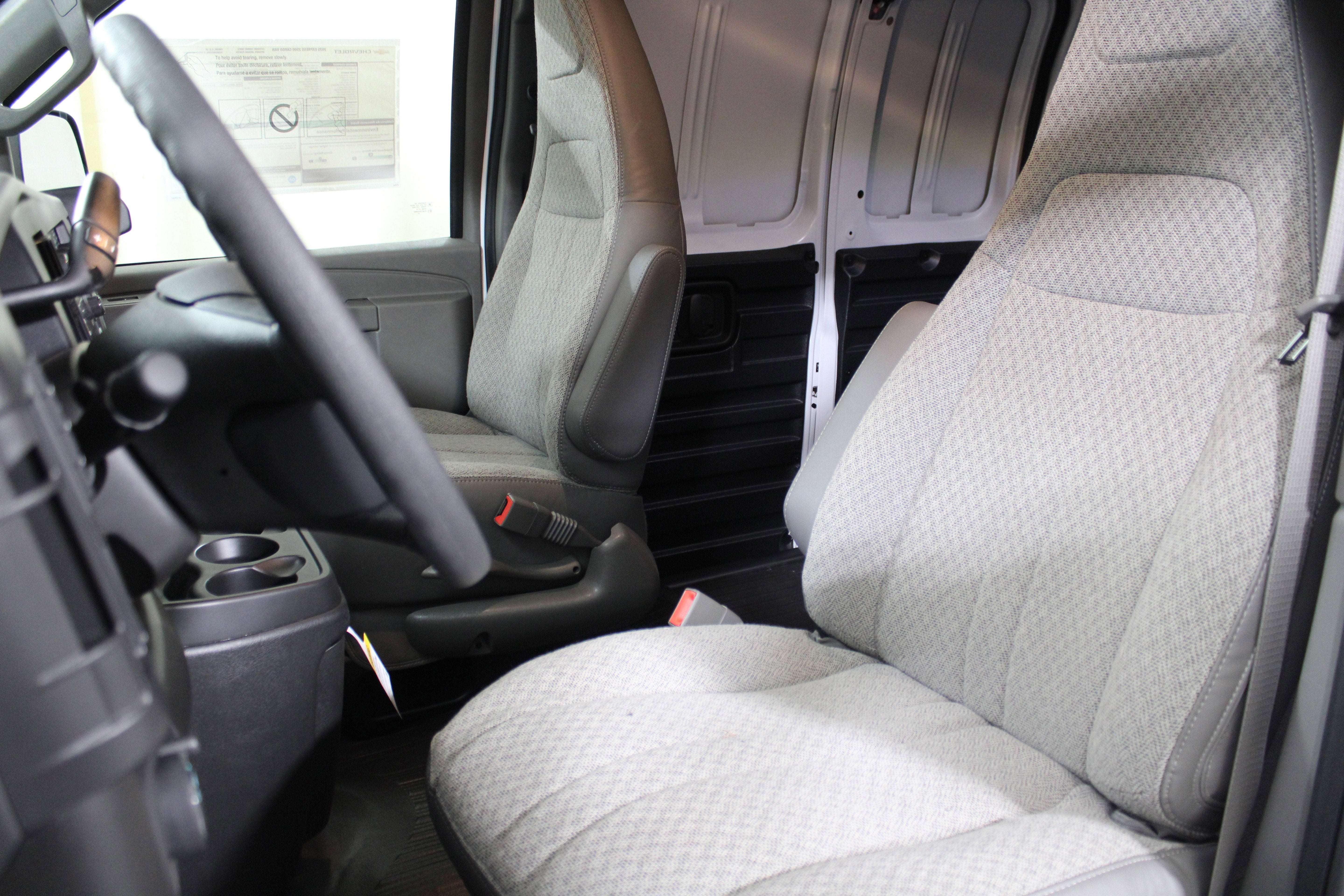 2025 Chevrolet Express Cargo 2500 WT