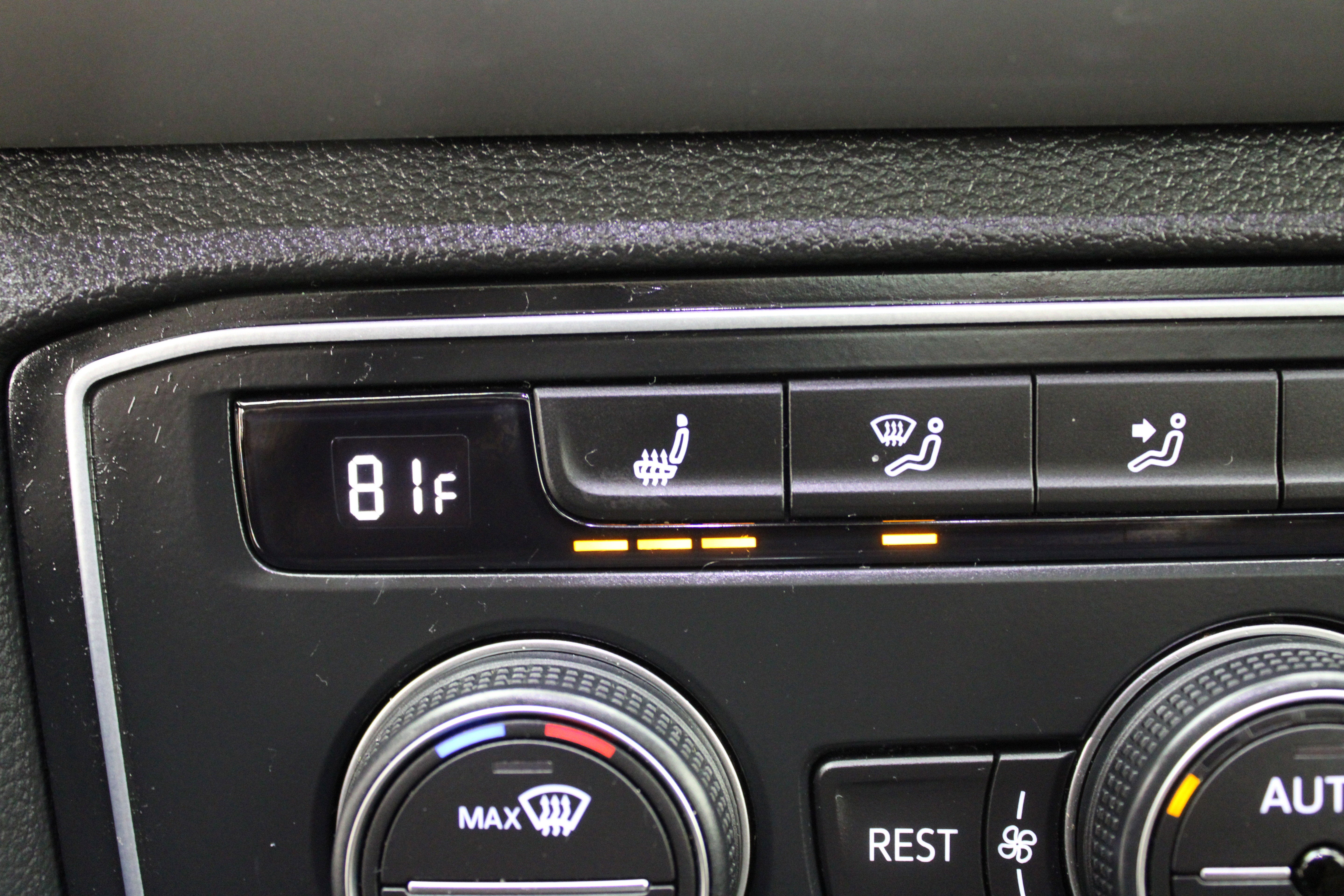 2021 Volkswagen Atlas 3.6L V6 SE w/Technology R-Line