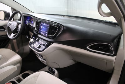 2018 Chrysler Pacifica Hybrid Touring Plus