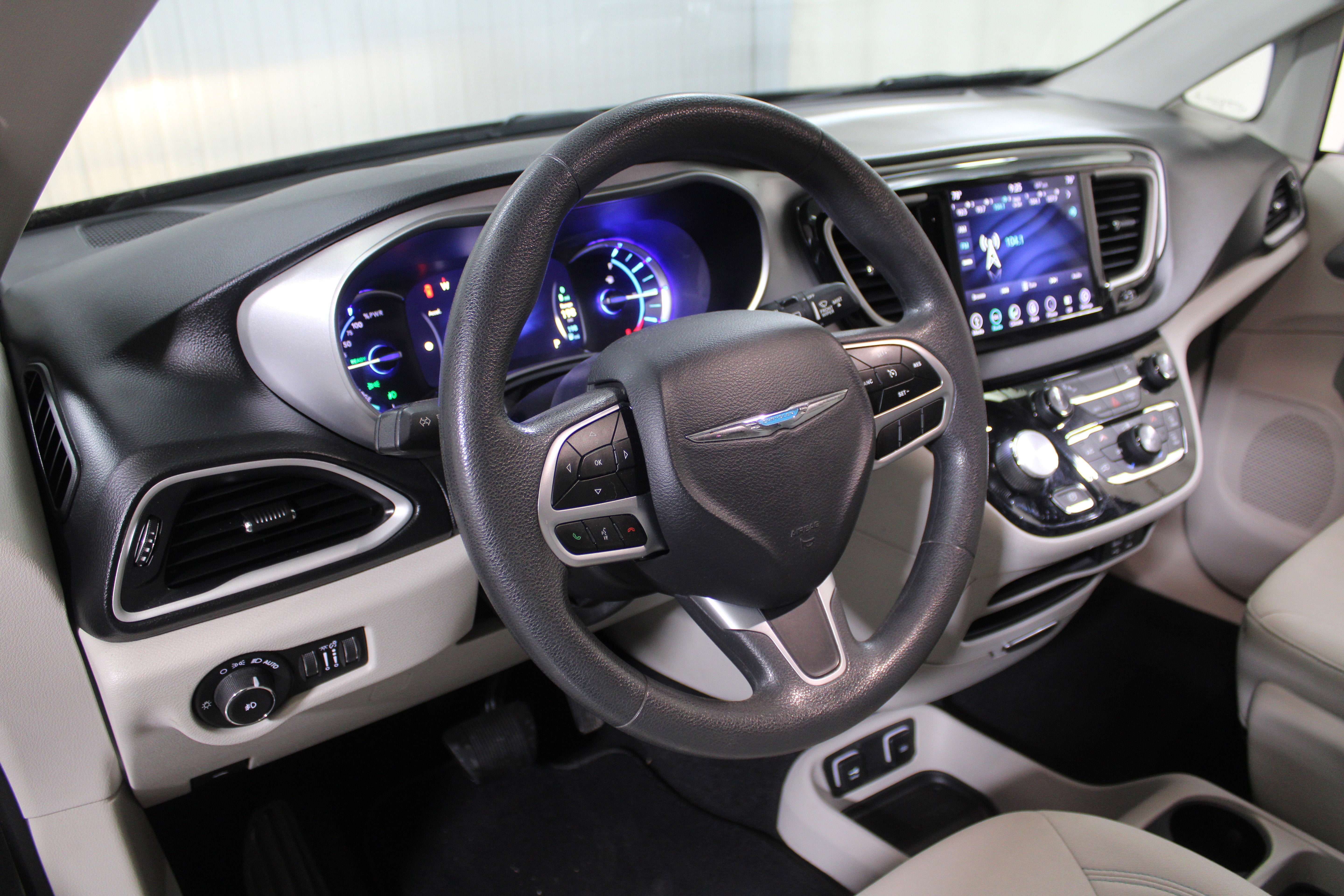 2018 Chrysler Pacifica Hybrid Touring Plus