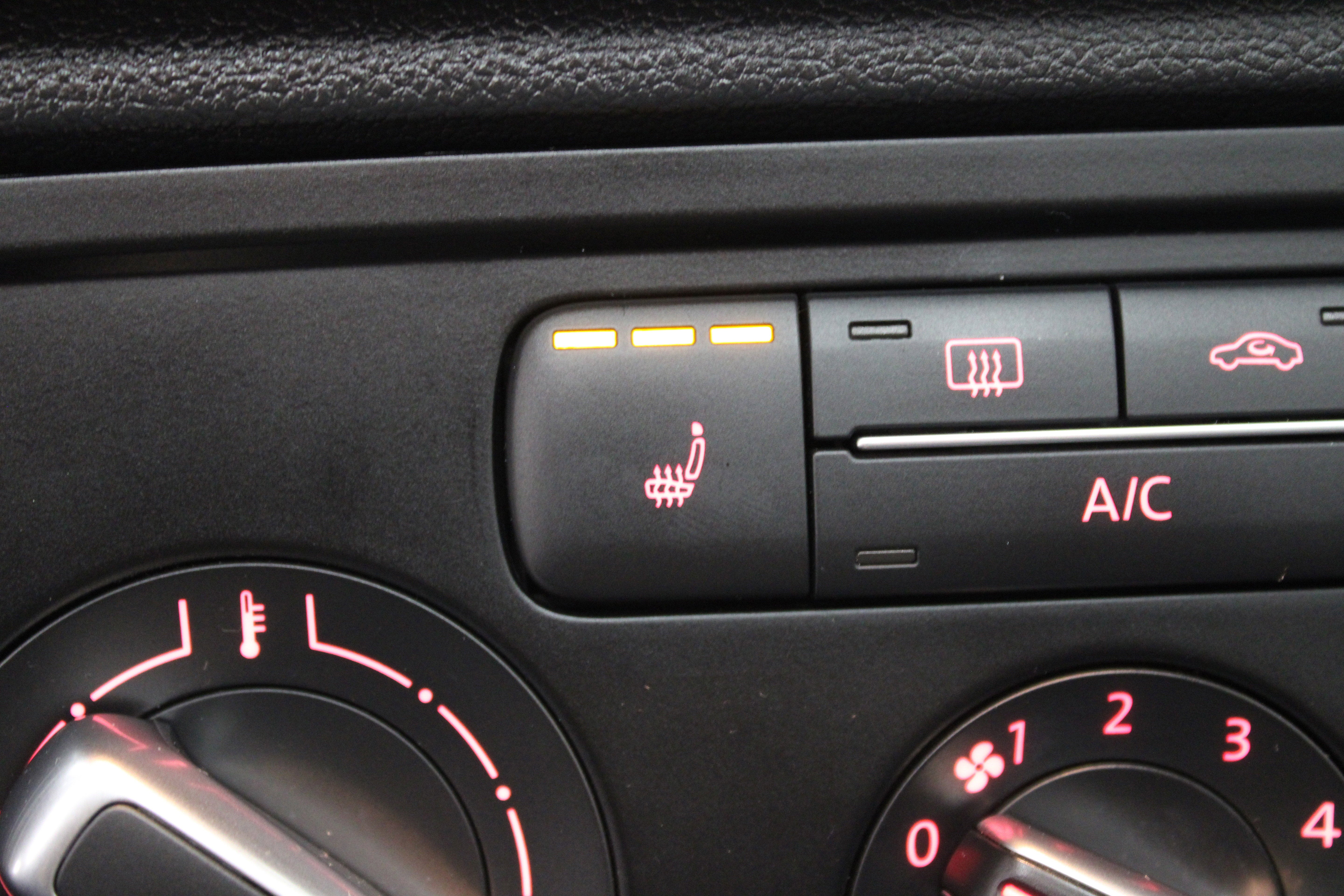 2014 Volkswagen Beetle 1.8T