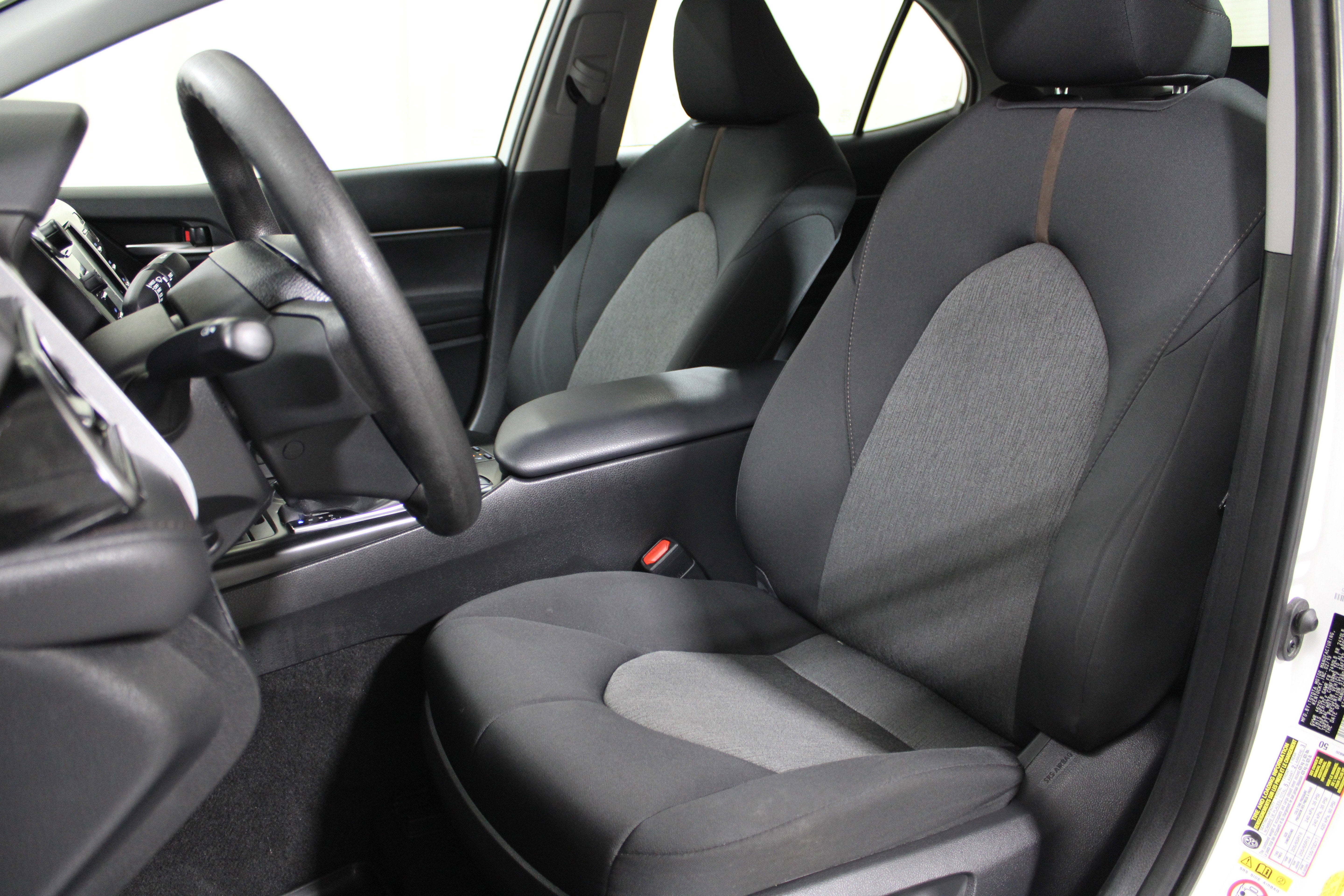 2019 Toyota Camry Hybrid LE