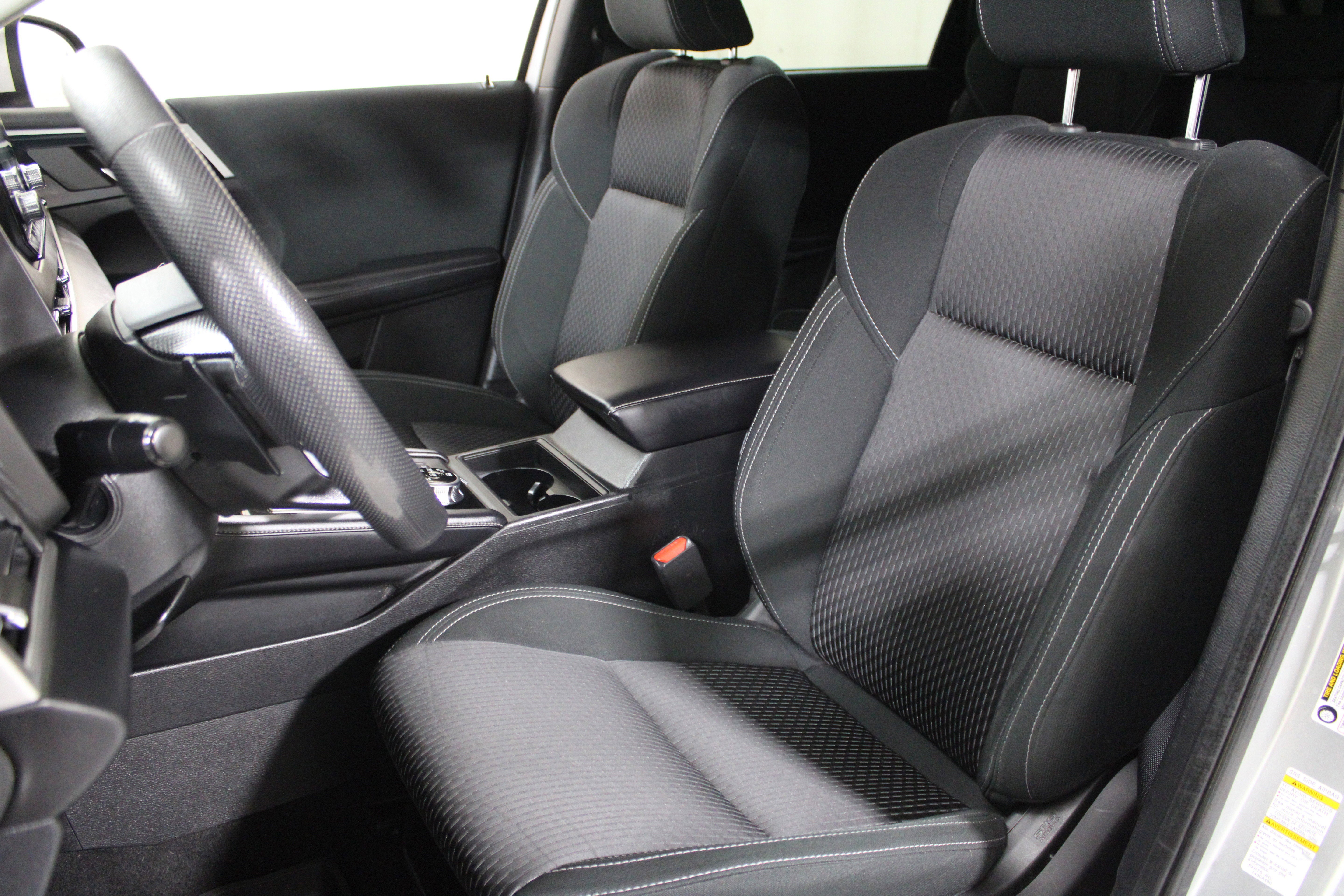 2022 Mitsubishi Outlander ES