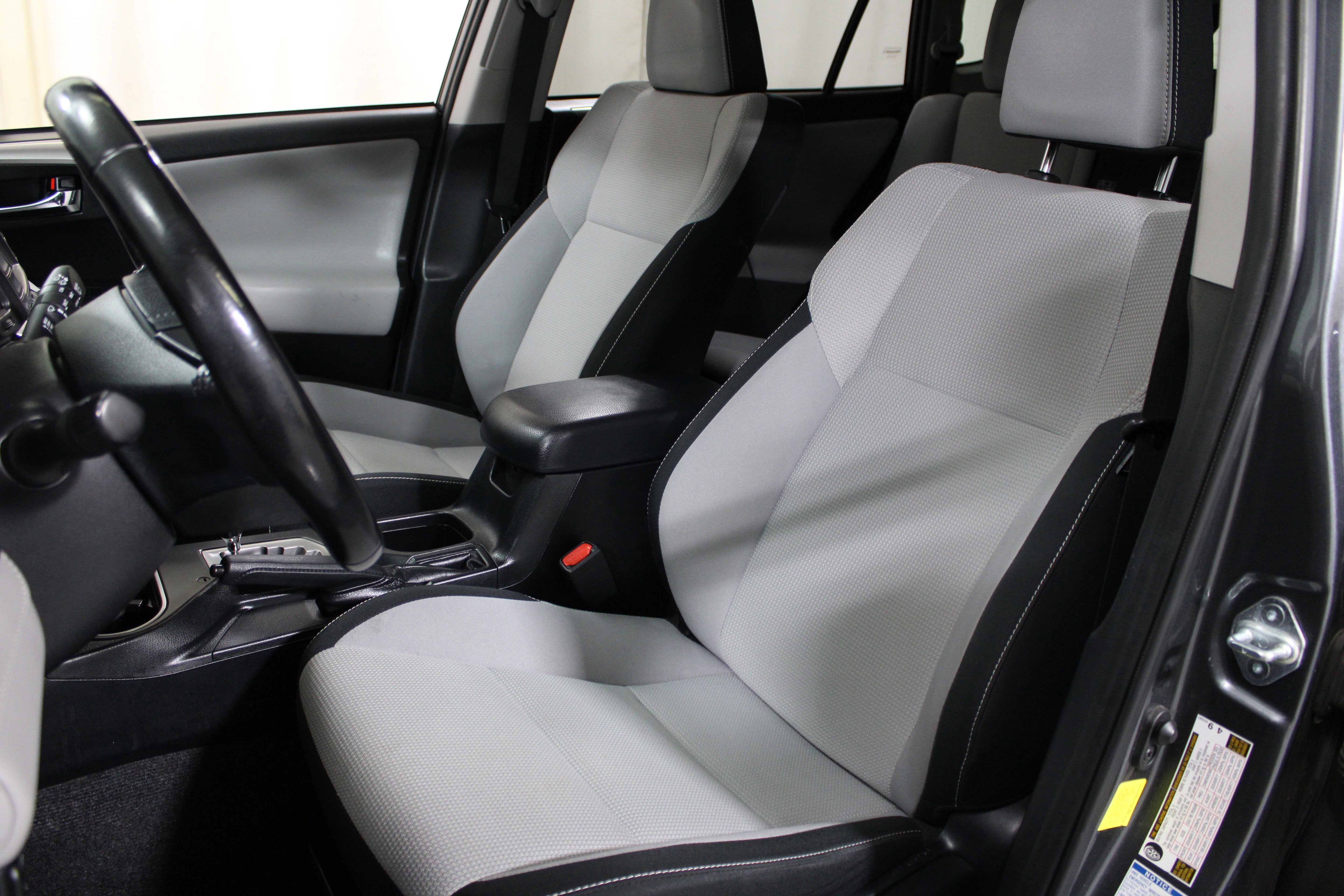 2017 Toyota RAV4 Hybrid XLE