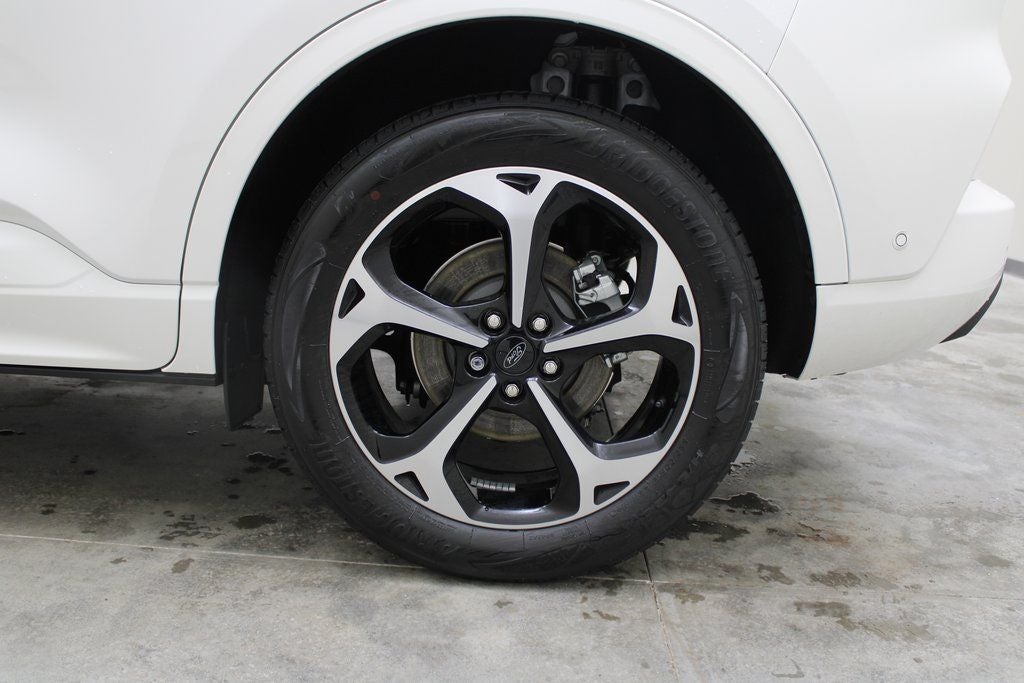 2023 Ford Escape ST-Line Elite