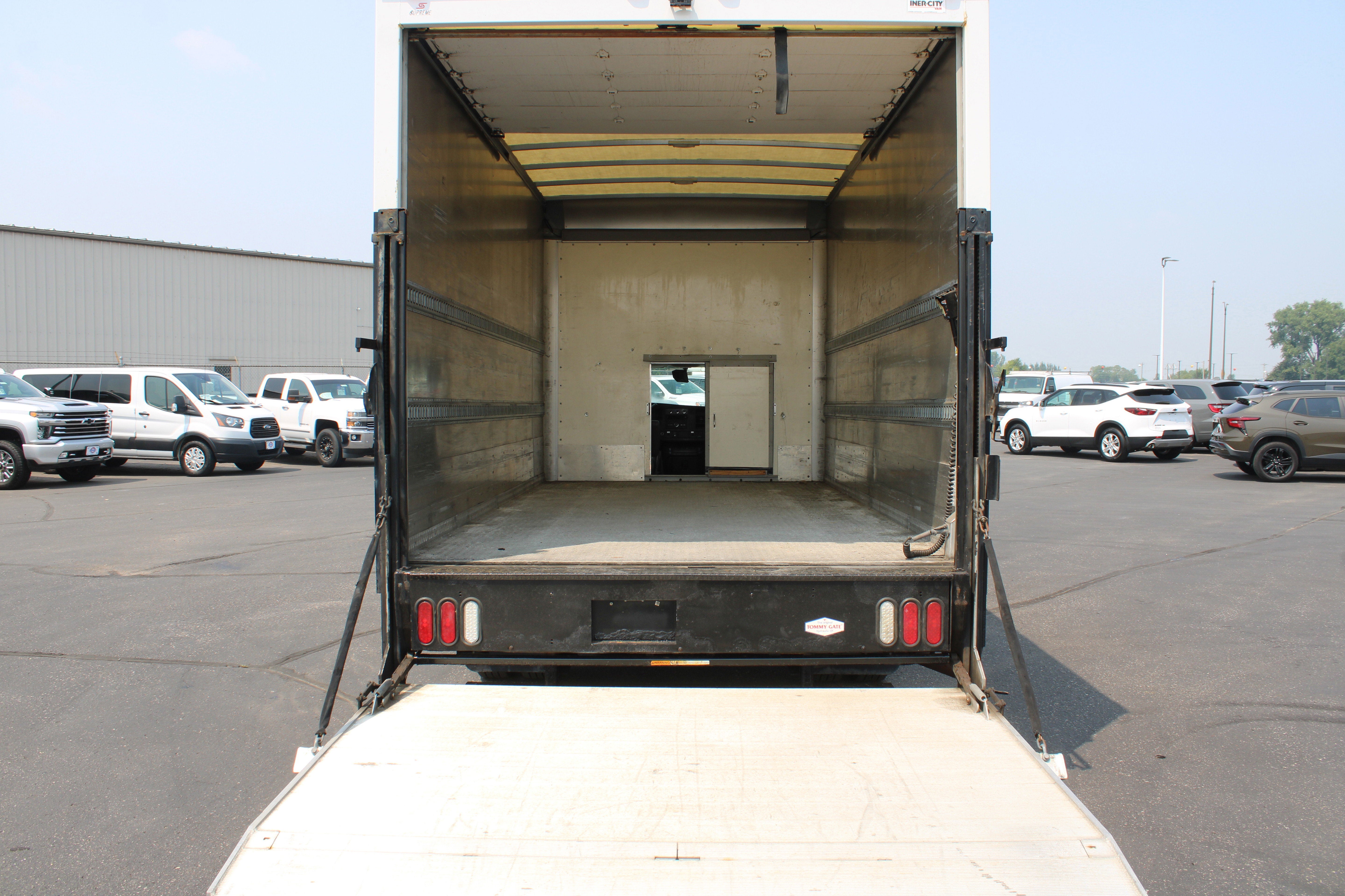 2017 Chevrolet Express Cutaway 4500 Base