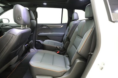 2024 GMC Acadia AT4