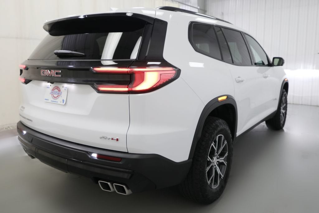 2024 GMC Acadia AT4