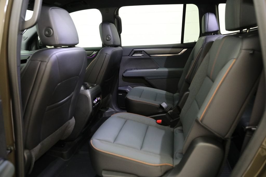 2024 GMC Acadia AT4