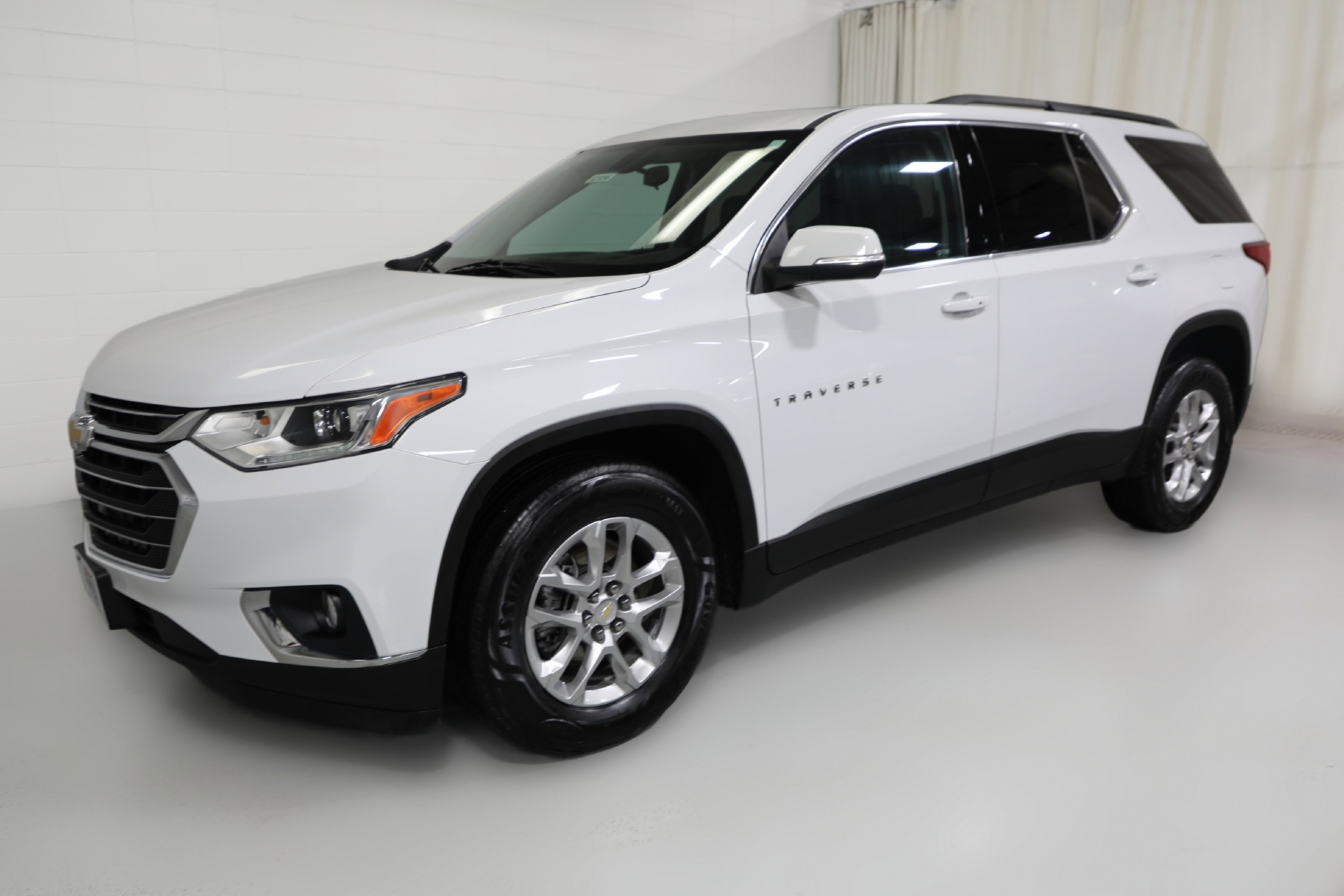 2021 Chevrolet Traverse LT Cloth