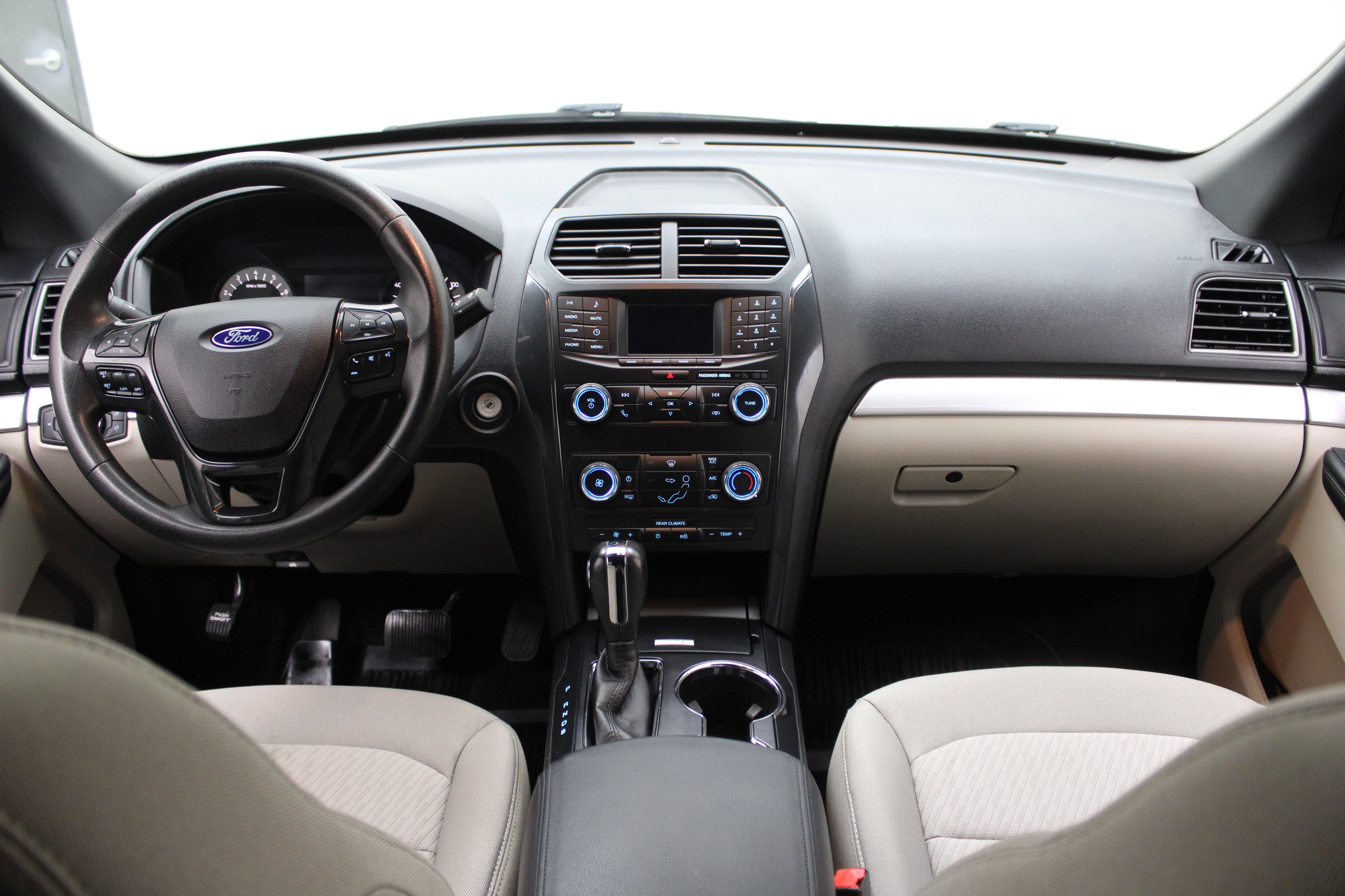2018 Ford Explorer Base