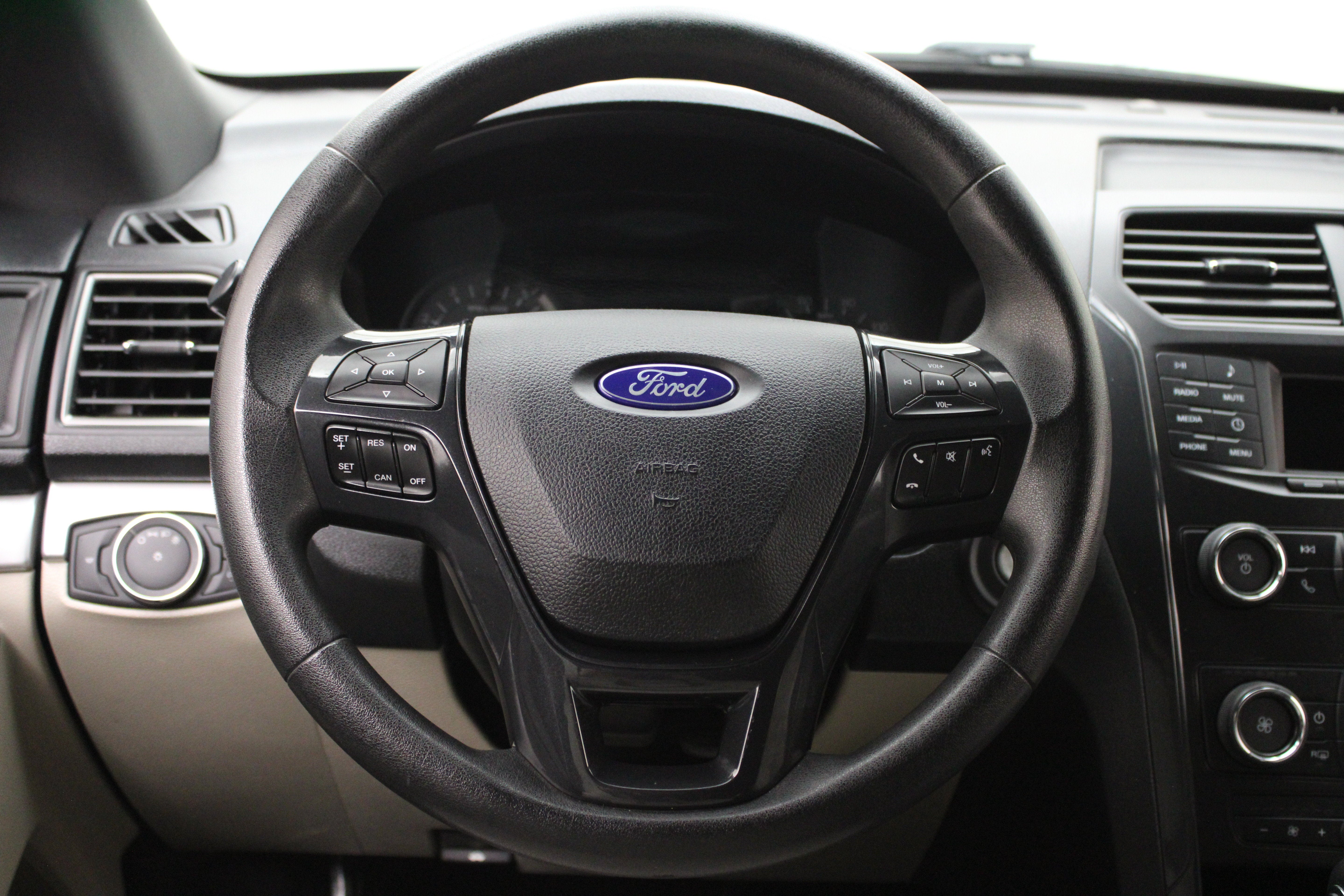 2018 Ford Explorer Base