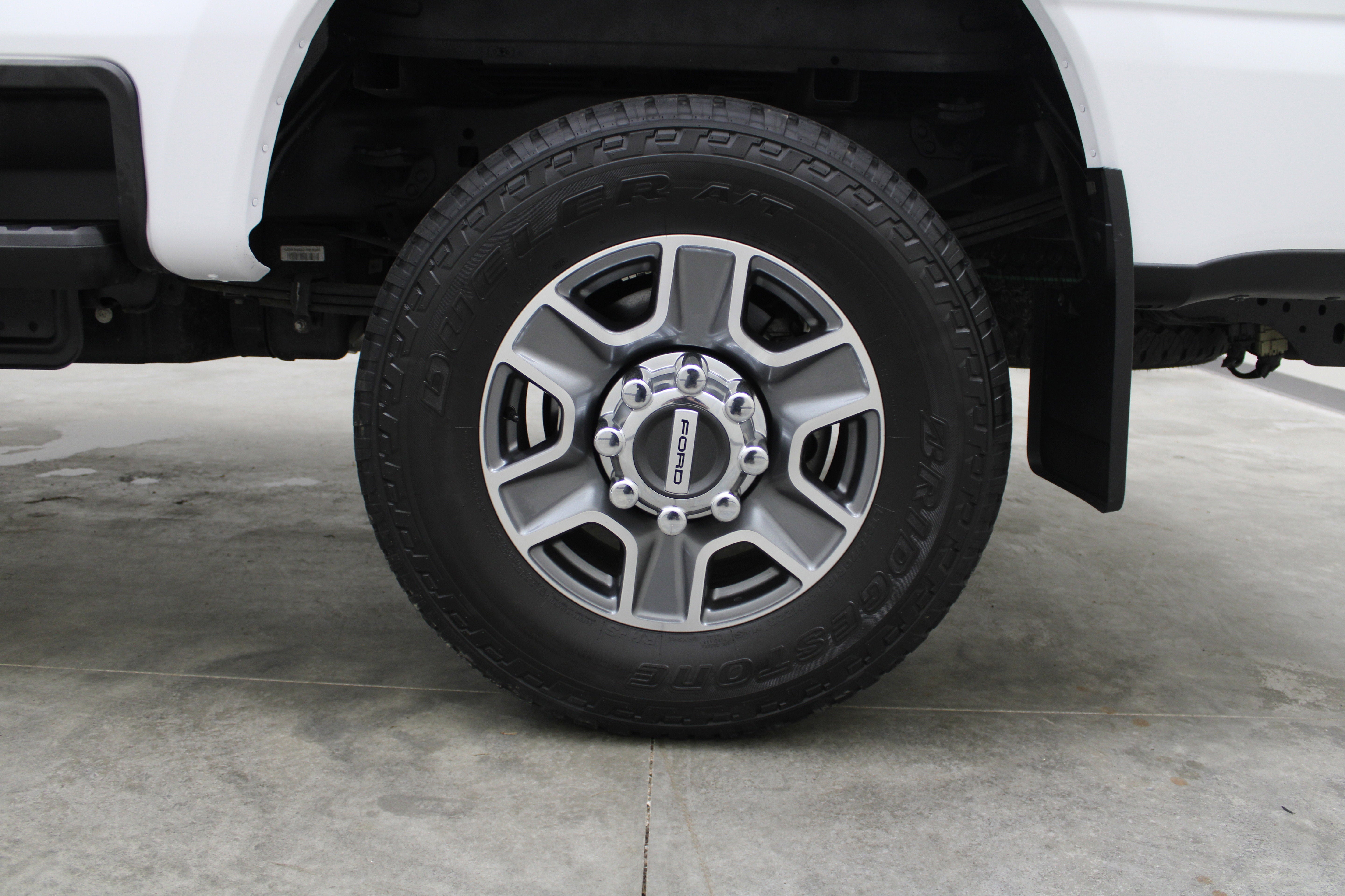 2024 Ford Super Duty F-350 SRW Pickup LARIAT
