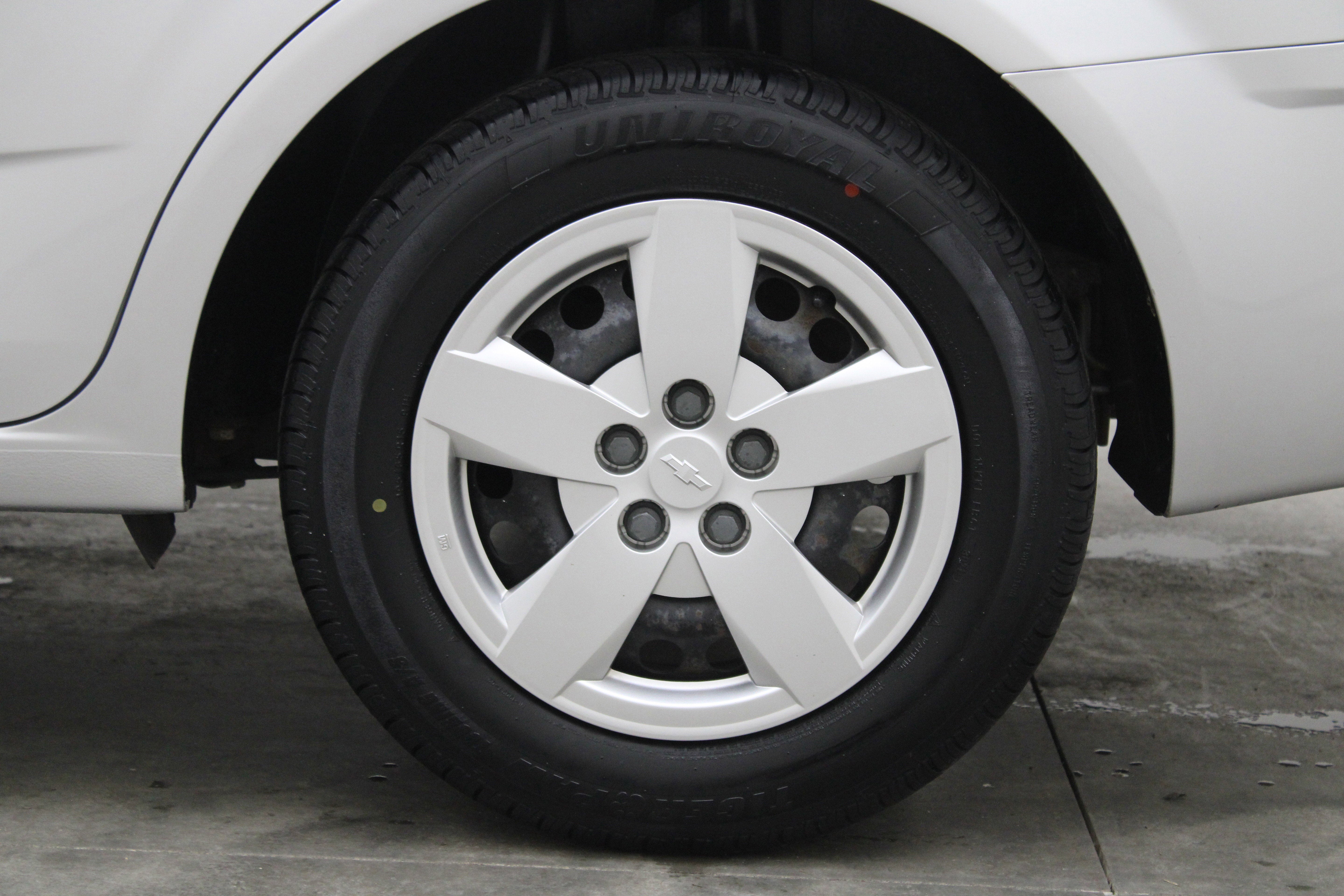 2015 Chevrolet Sonic LS