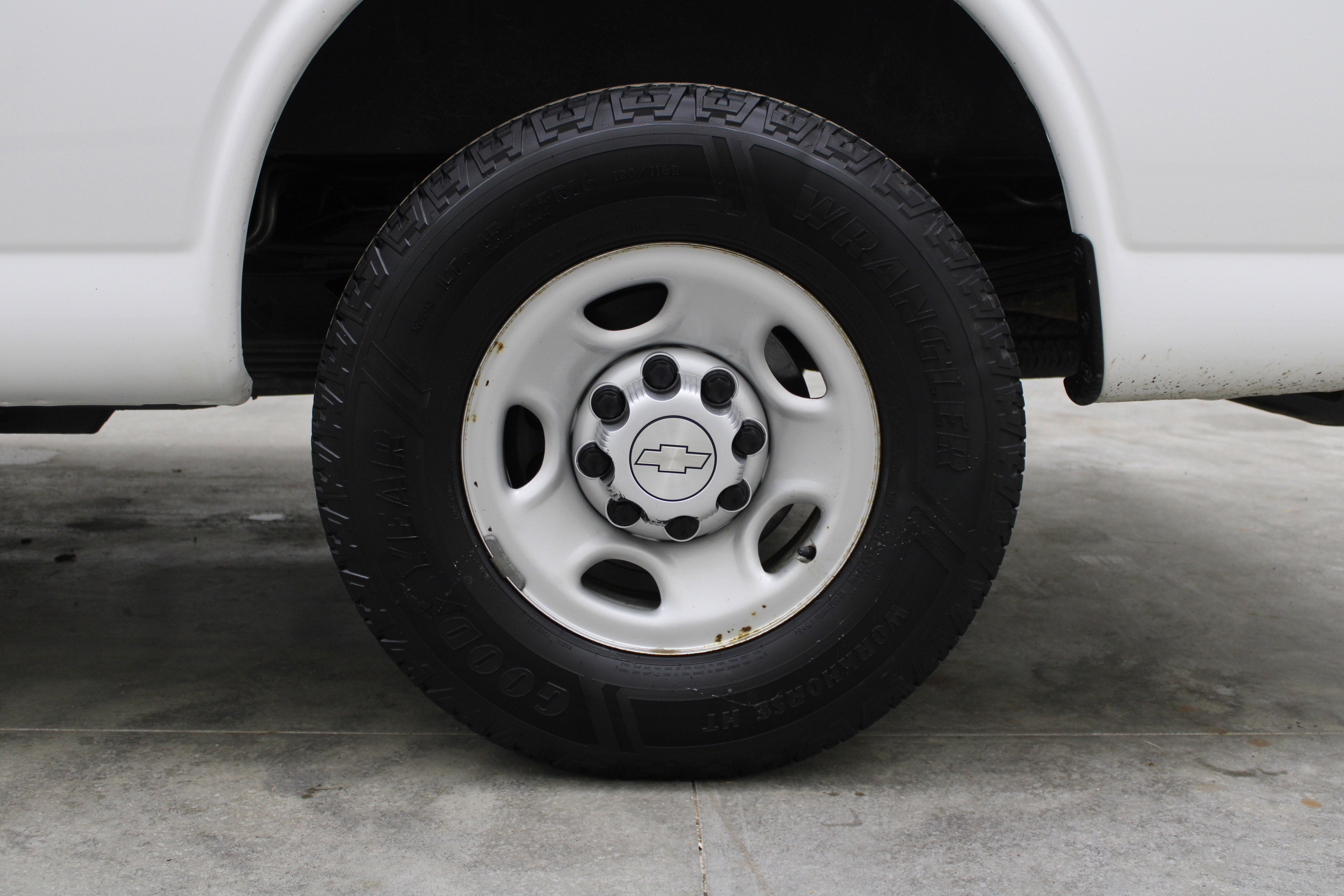 2019 Chevrolet Express Passenger LS