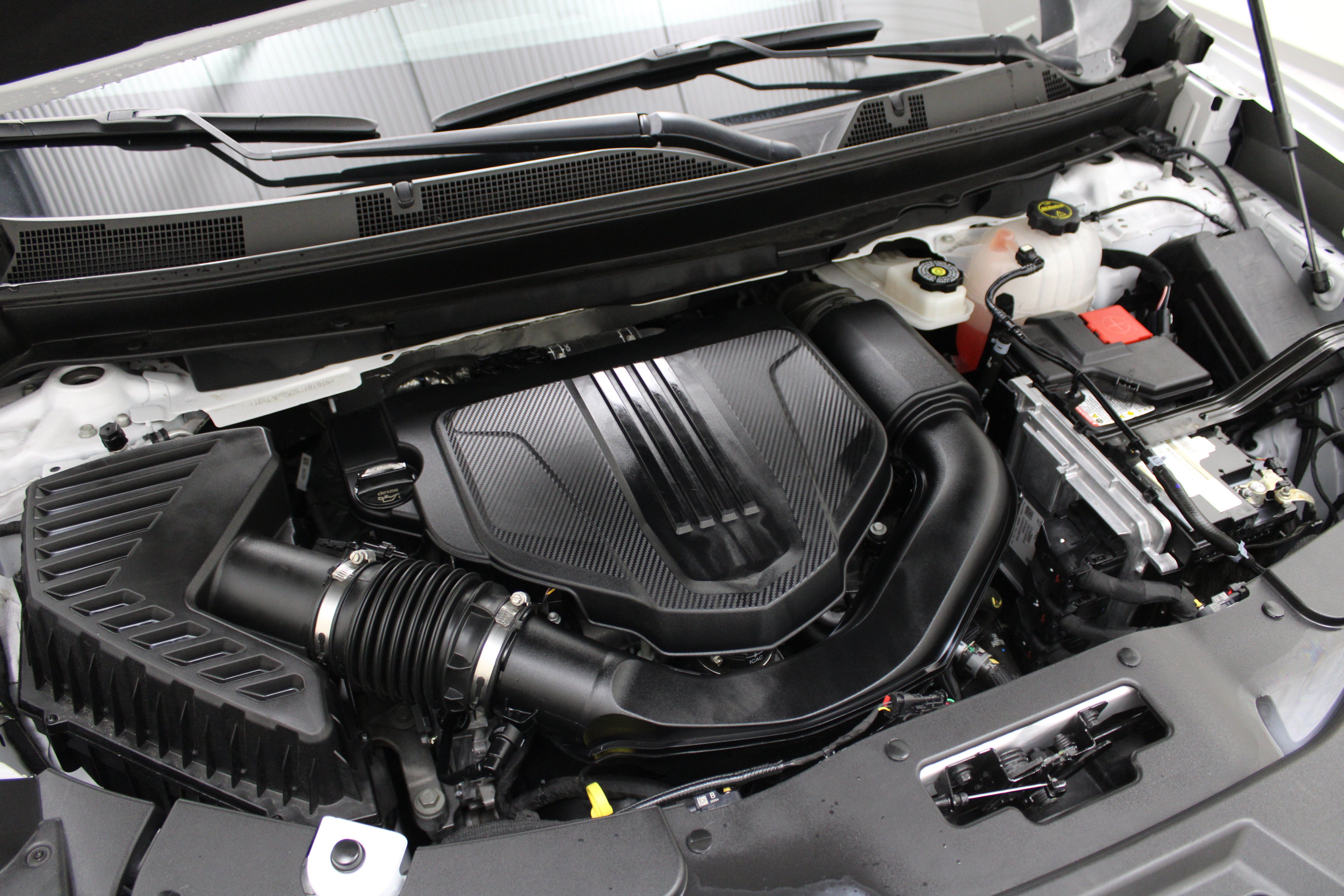 2025 GMC Acadia AWD AT4