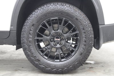2025 GMC Acadia AWD AT4