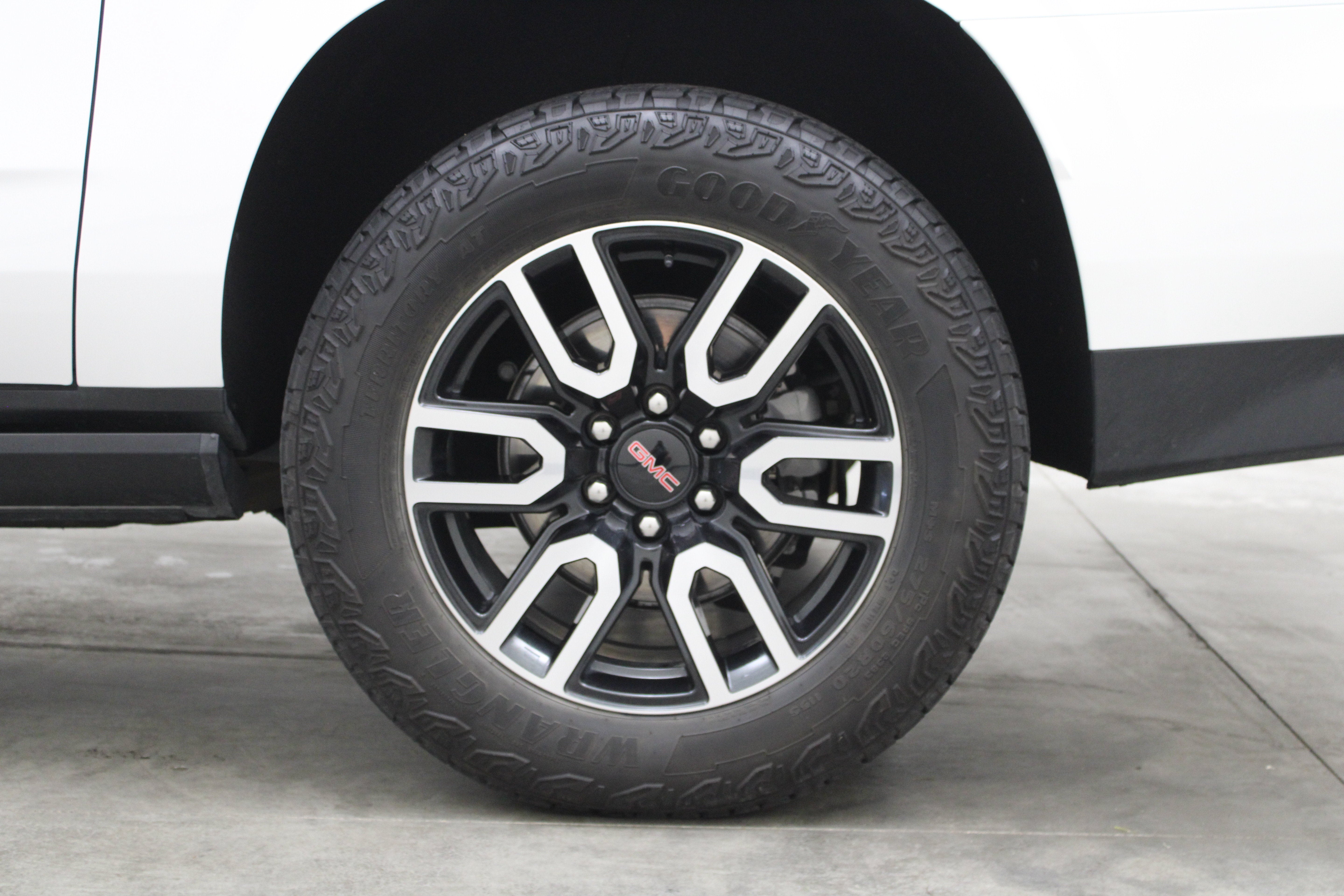 2024 GMC Yukon XL AT4