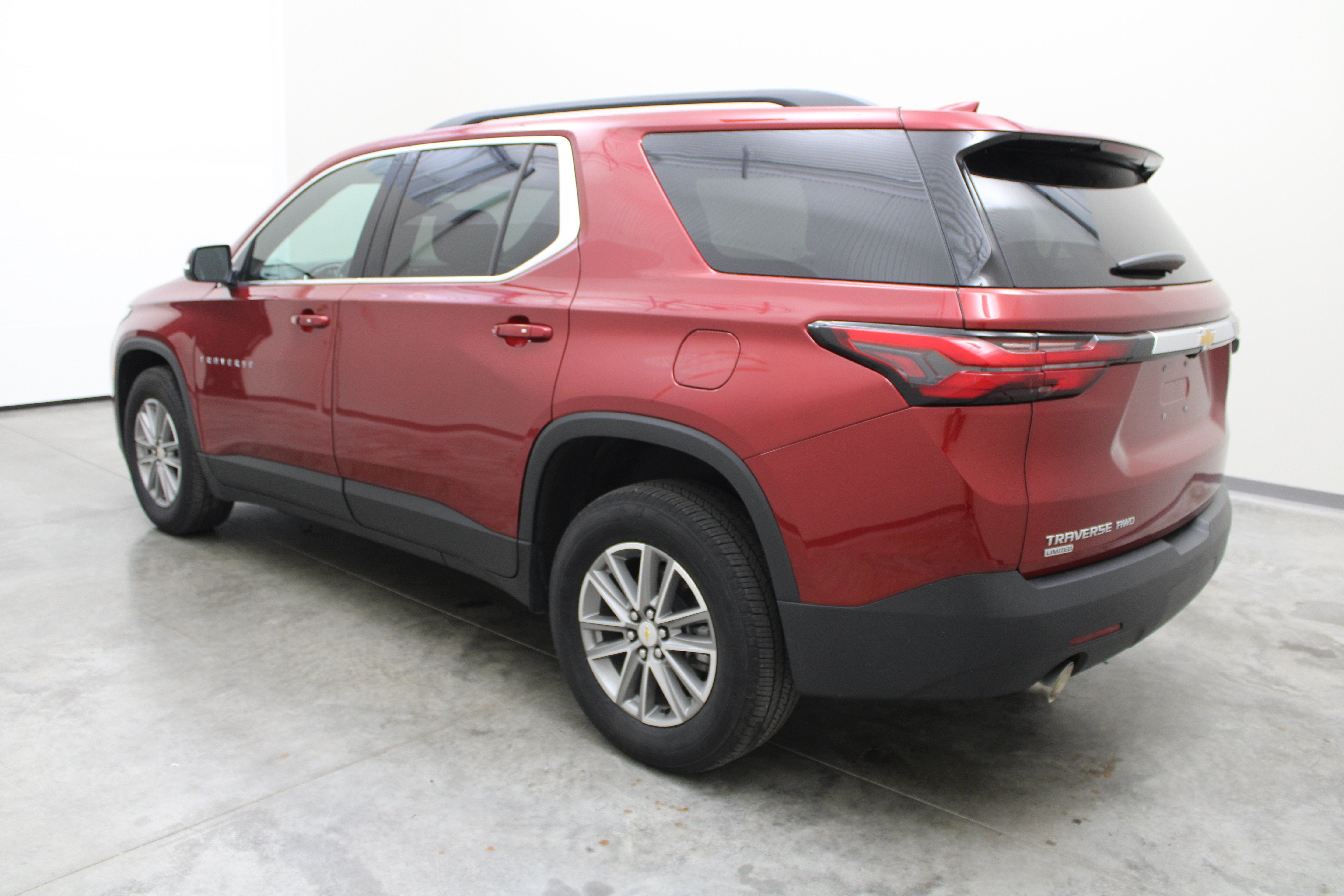 2024 Chevrolet Traverse Limited LT Cloth