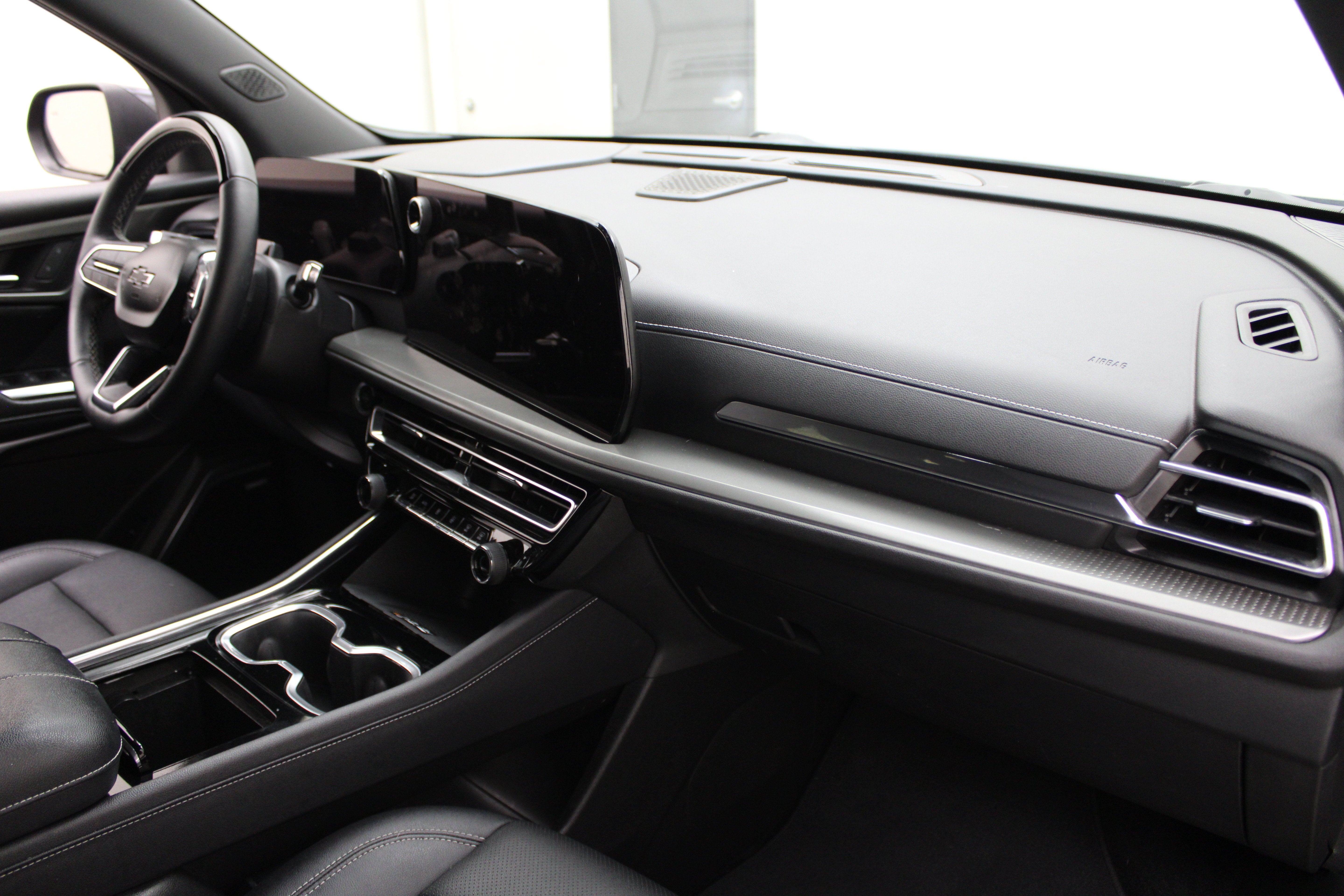 2024 Chevrolet Traverse AWD LT