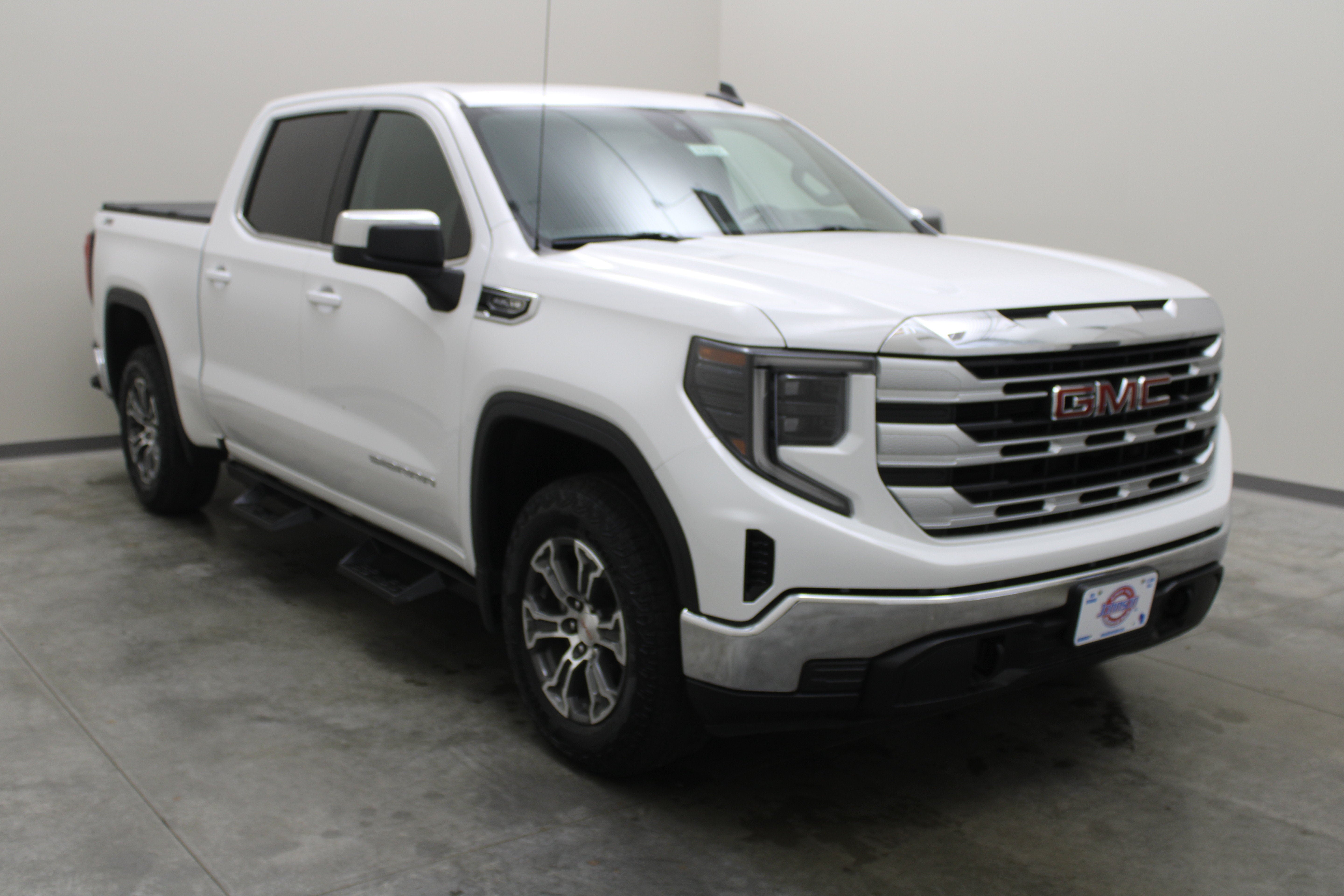 2024 GMC Sierra 1500 SLE