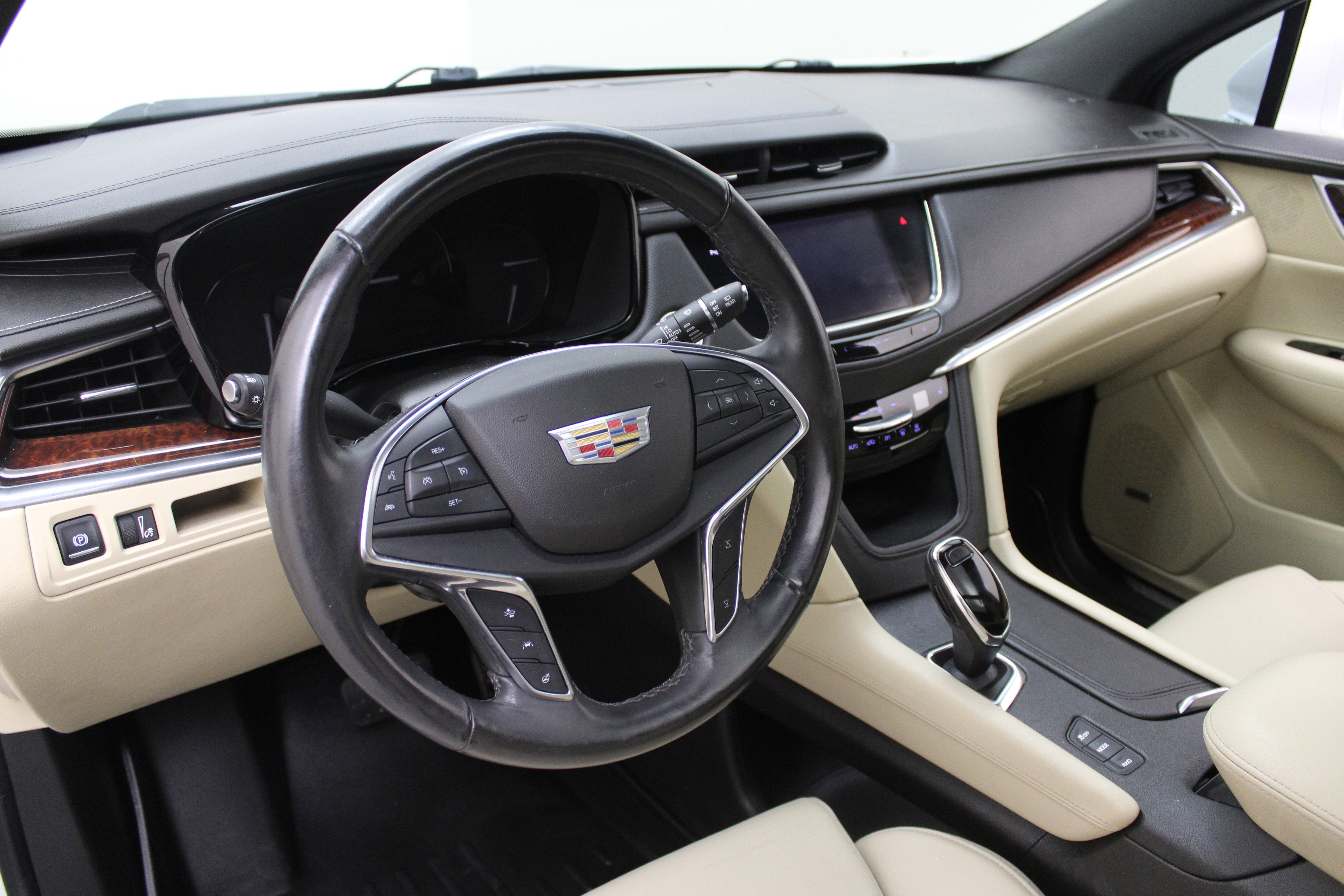2017 Cadillac XT5 Luxury AWD