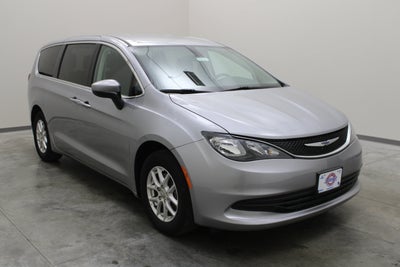 2020 Chrysler Voyager LX
