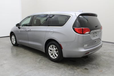 2020 Chrysler Voyager LX