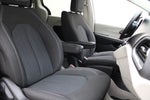 2020 Chrysler Voyager LX